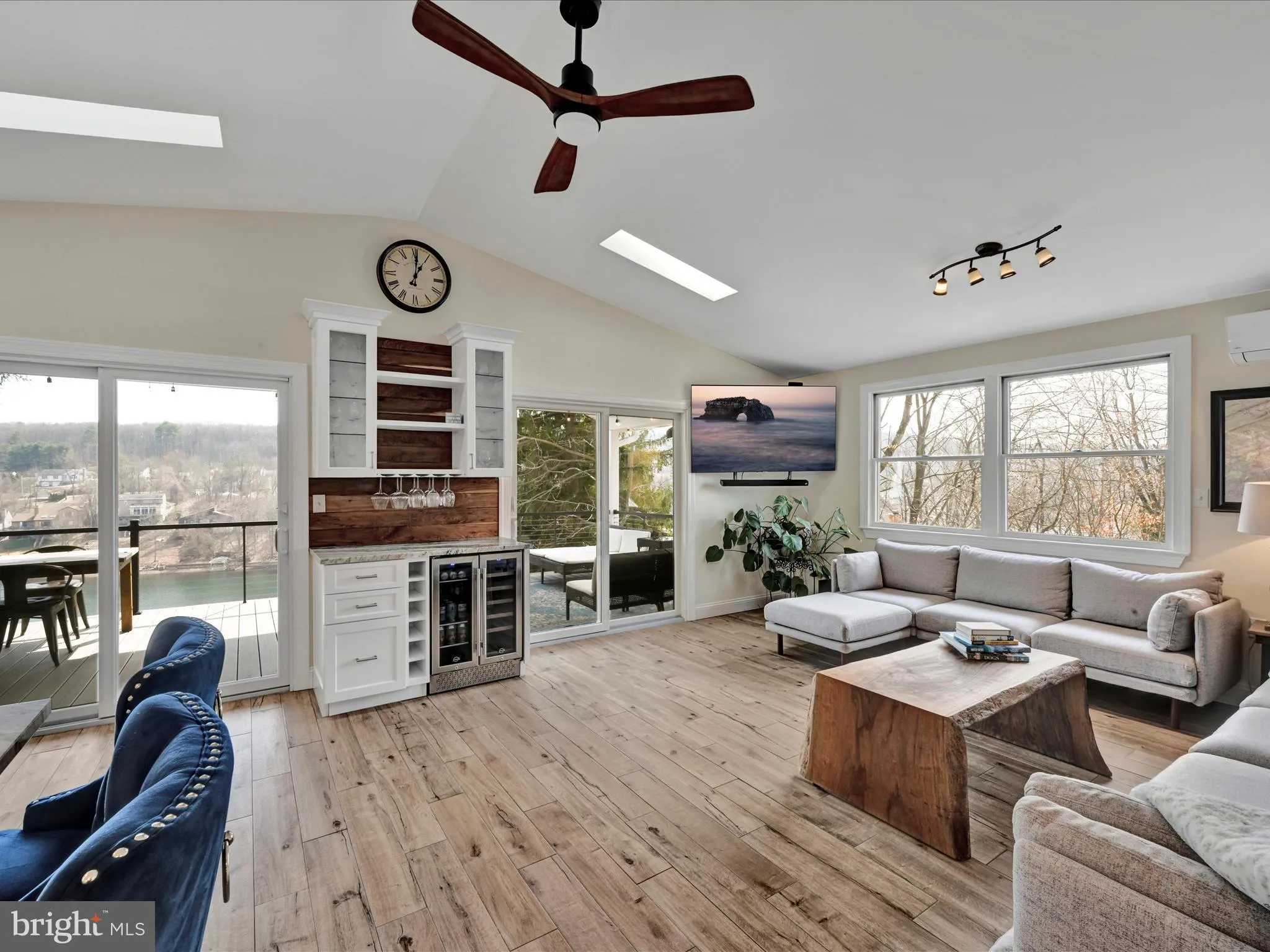 Auburn, Pennsylvania 17922, United States, 4 Bedrooms Bedrooms, ,3 BathroomsBathrooms,Residential,Active,94958