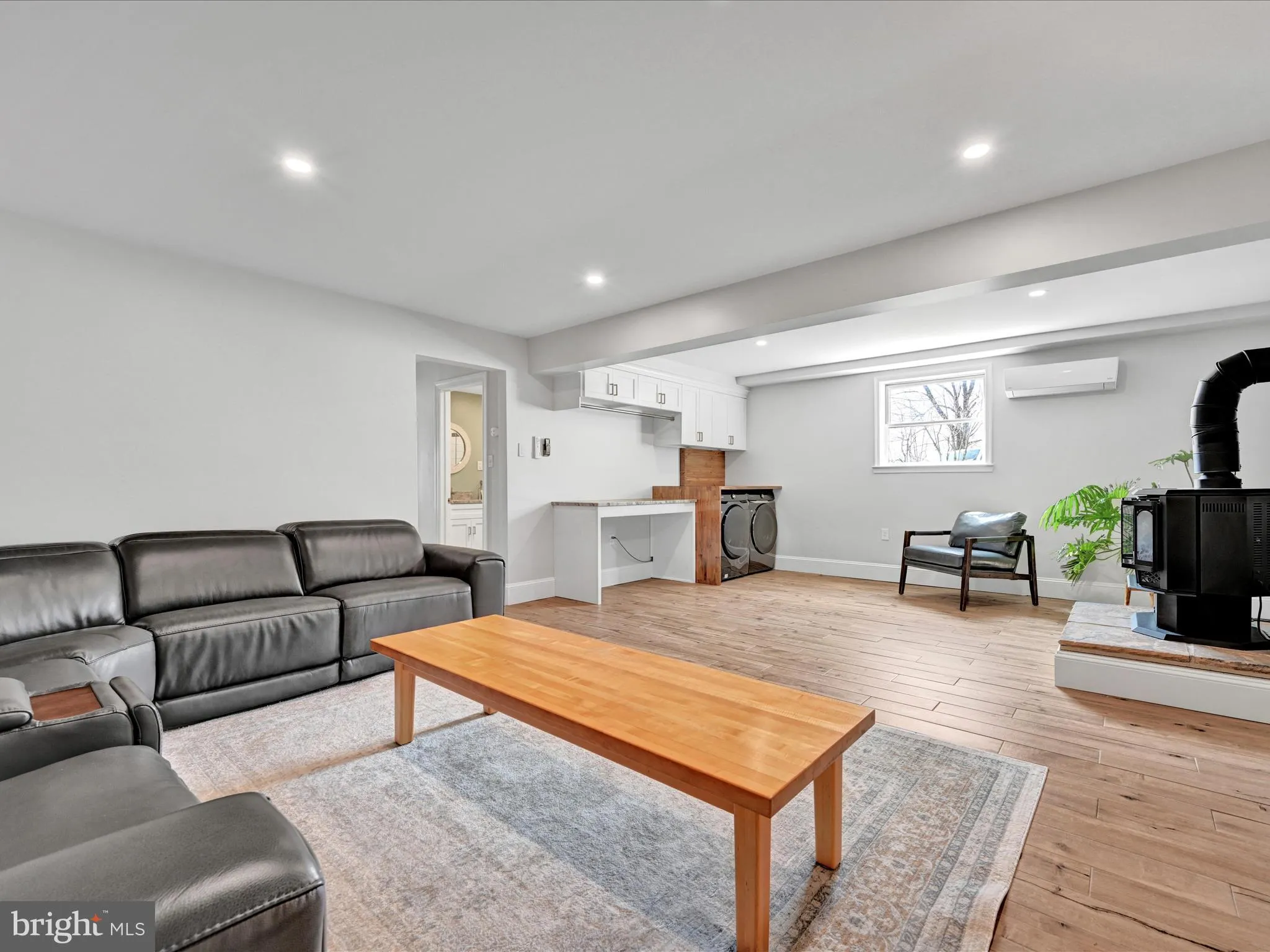 Auburn, Pennsylvania 17922, United States, 4 Bedrooms Bedrooms, ,3 BathroomsBathrooms,Residential,Active,94958