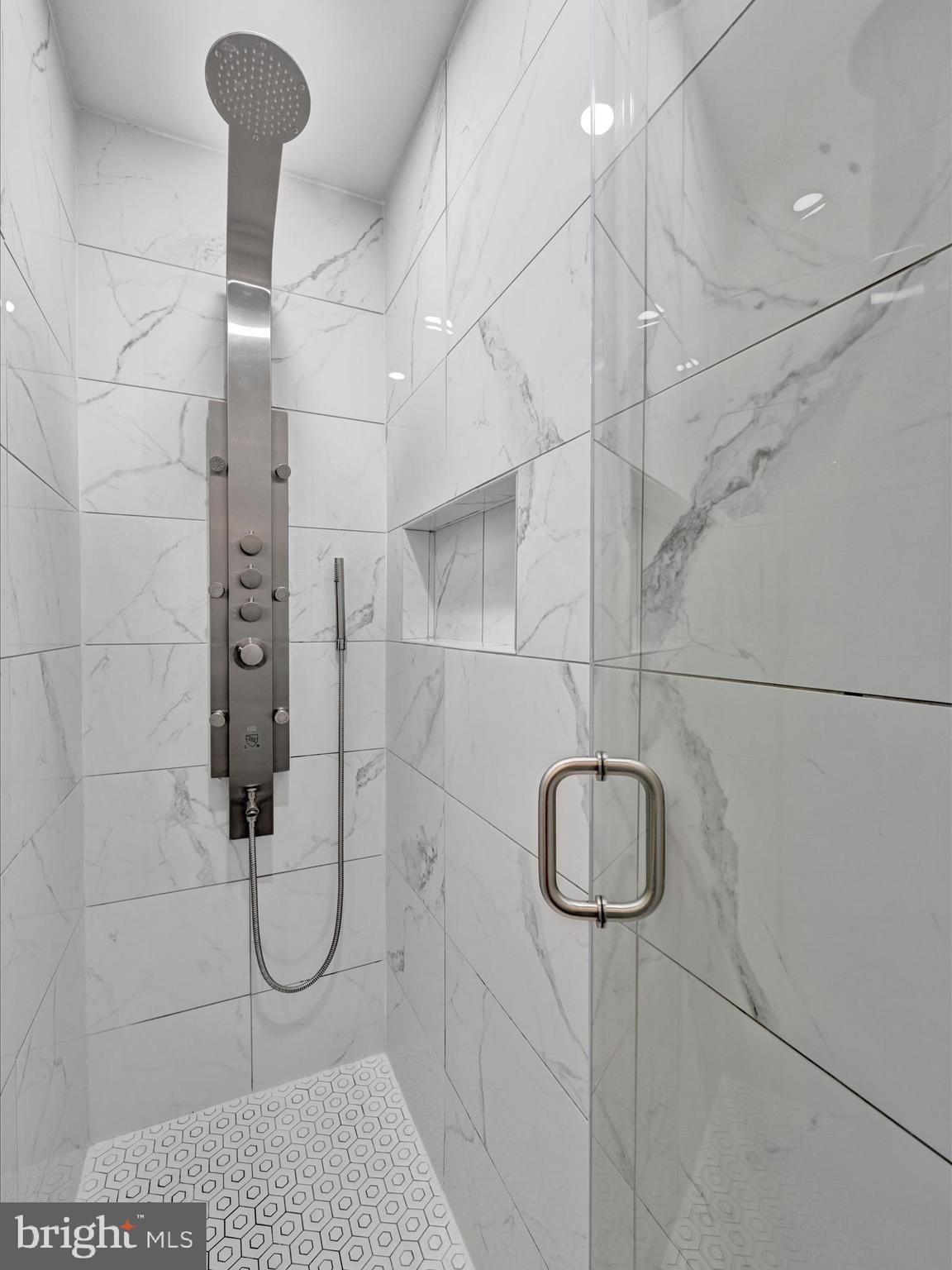 LAKE WYNONAH - Residential