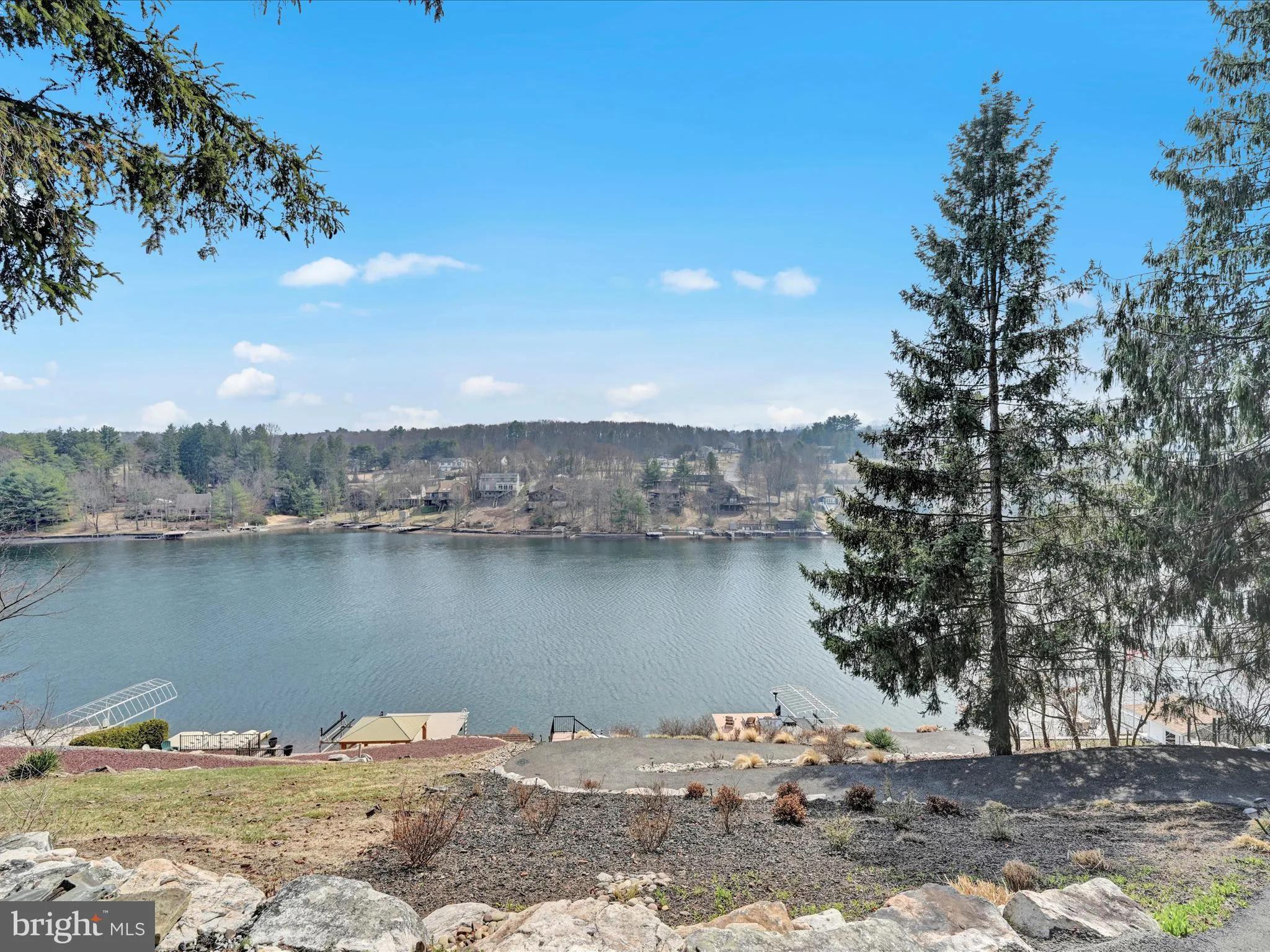 Auburn, Pennsylvania 17922, United States, 4 Bedrooms Bedrooms, ,3 BathroomsBathrooms,Residential,Active,94958