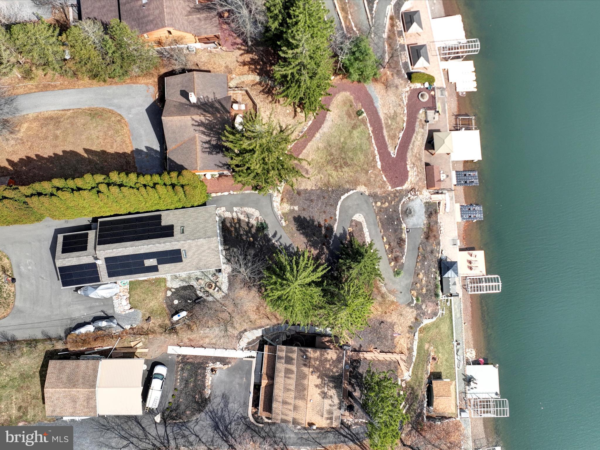 LAKE WYNONAH - Residential