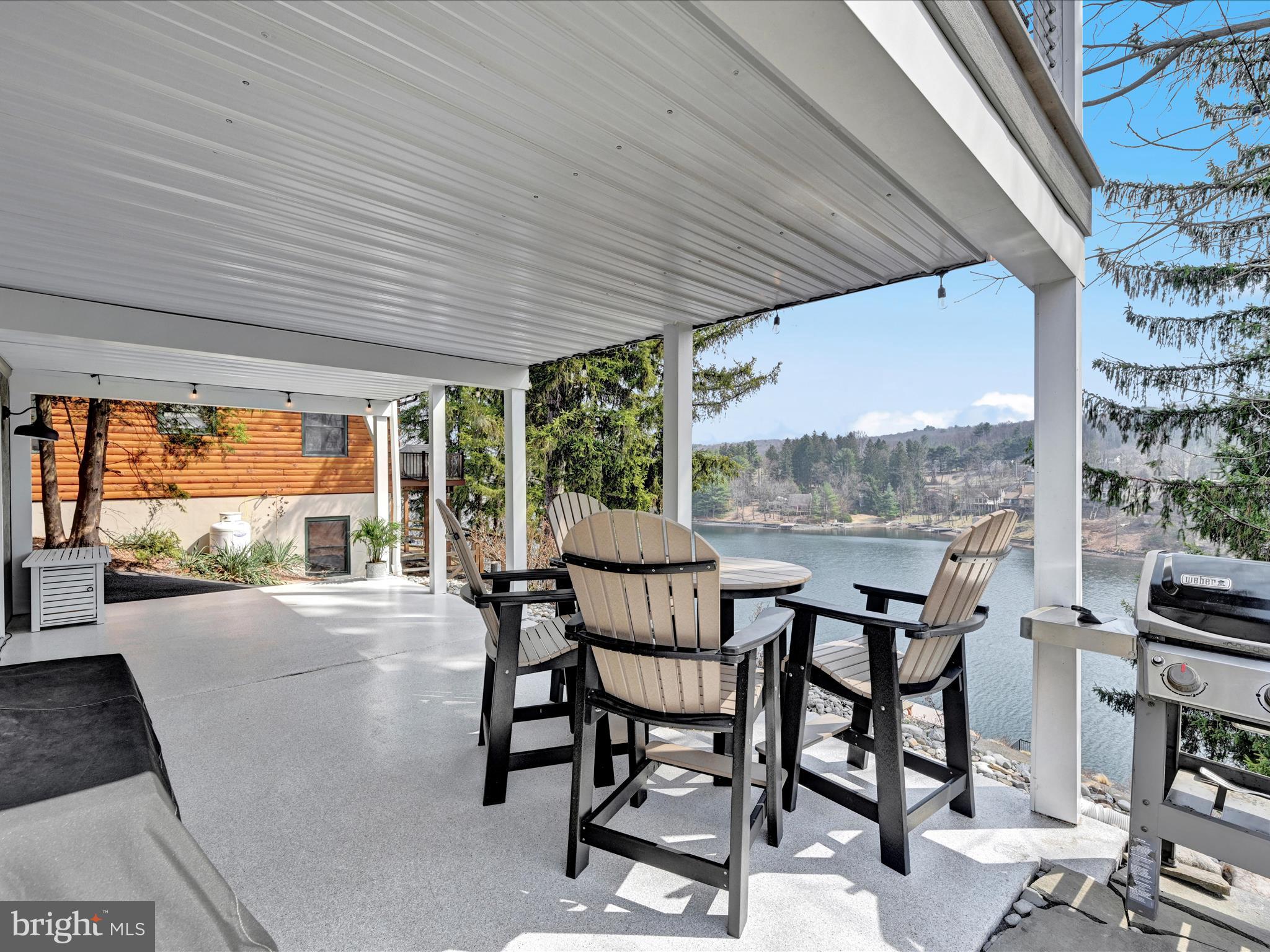 LAKE WYNONAH - Residential