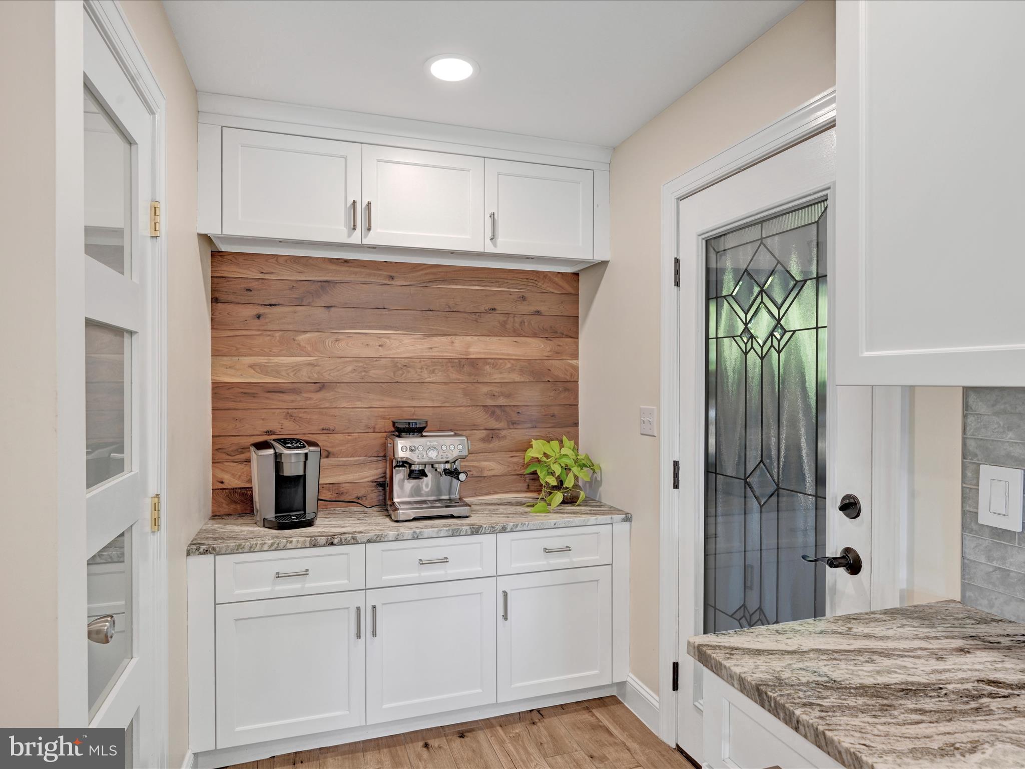 LAKE WYNONAH - Residential