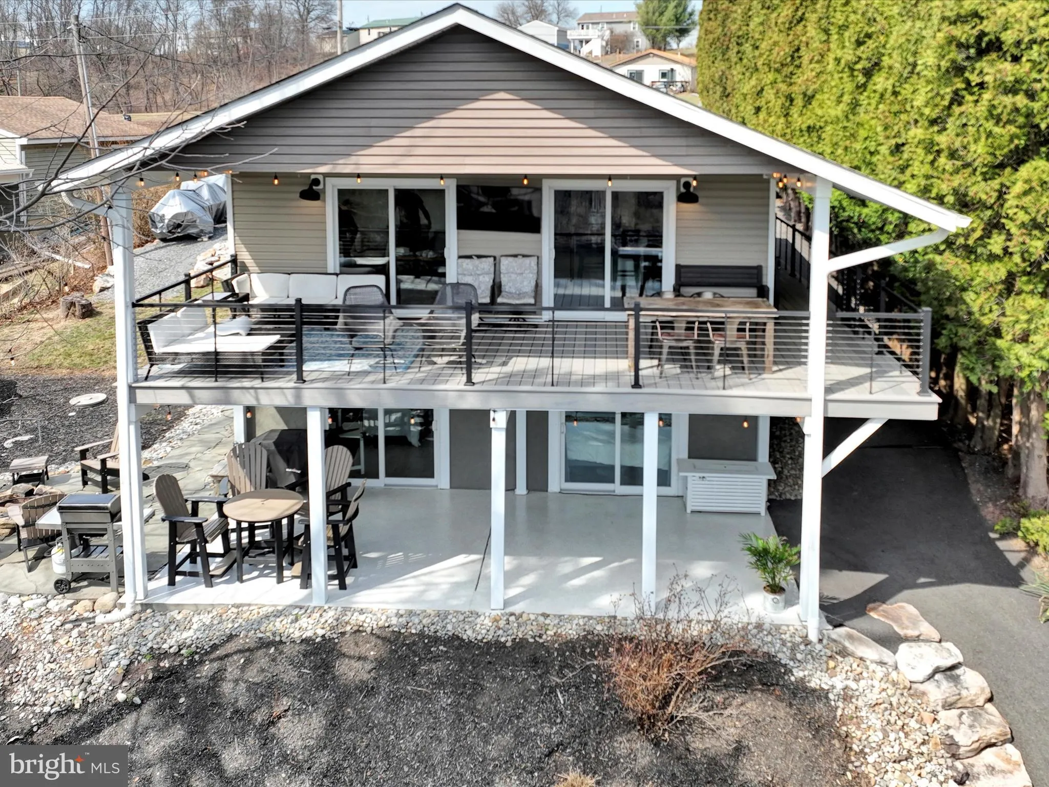 Auburn, Pennsylvania 17922, United States, 4 Bedrooms Bedrooms, ,3 BathroomsBathrooms,Residential,Active,94958