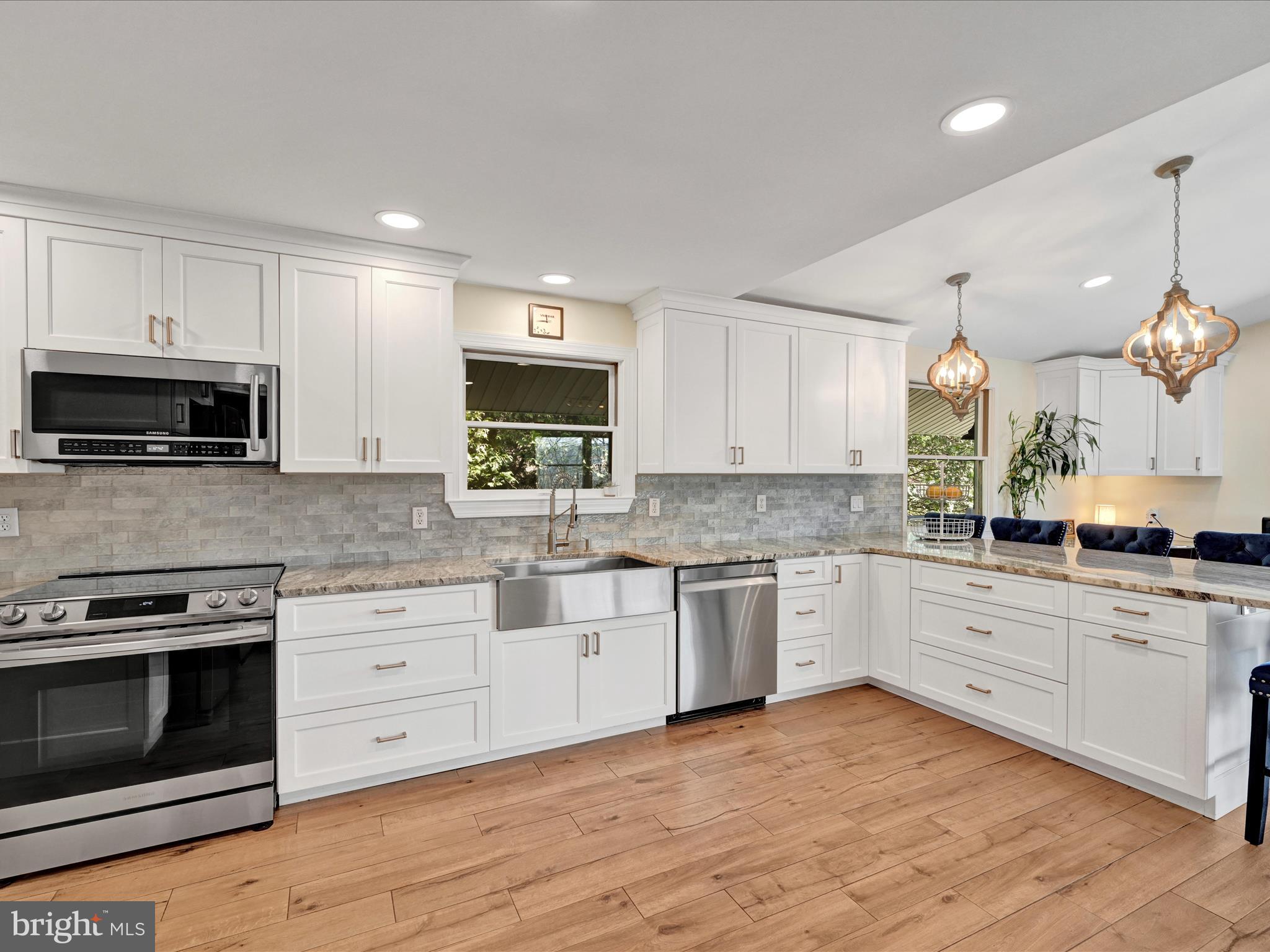 LAKE WYNONAH - Residential