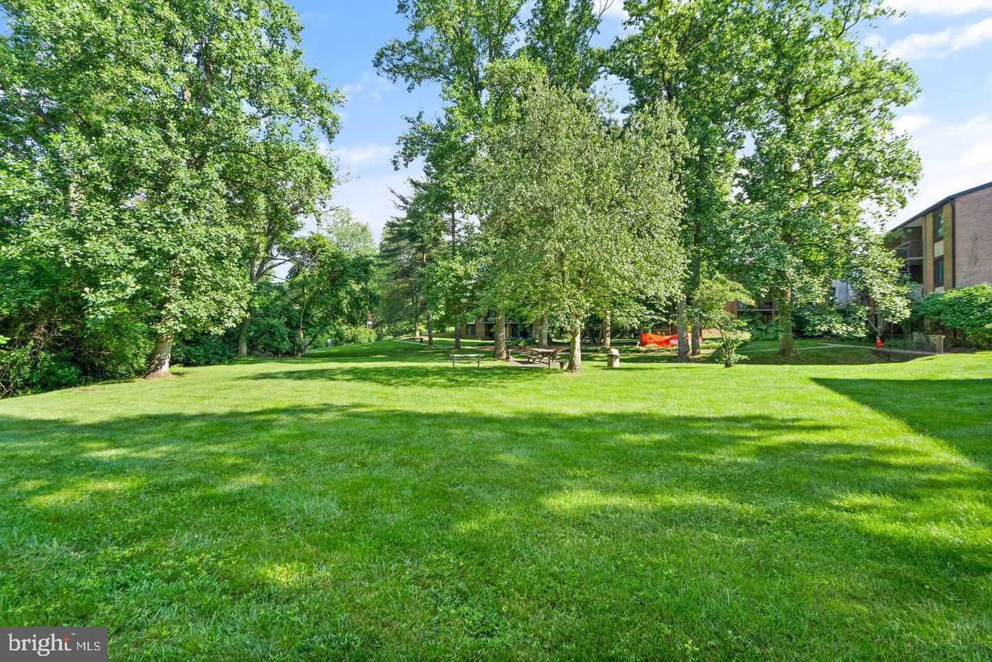 HAWTHORNE VILLAGE - Residential