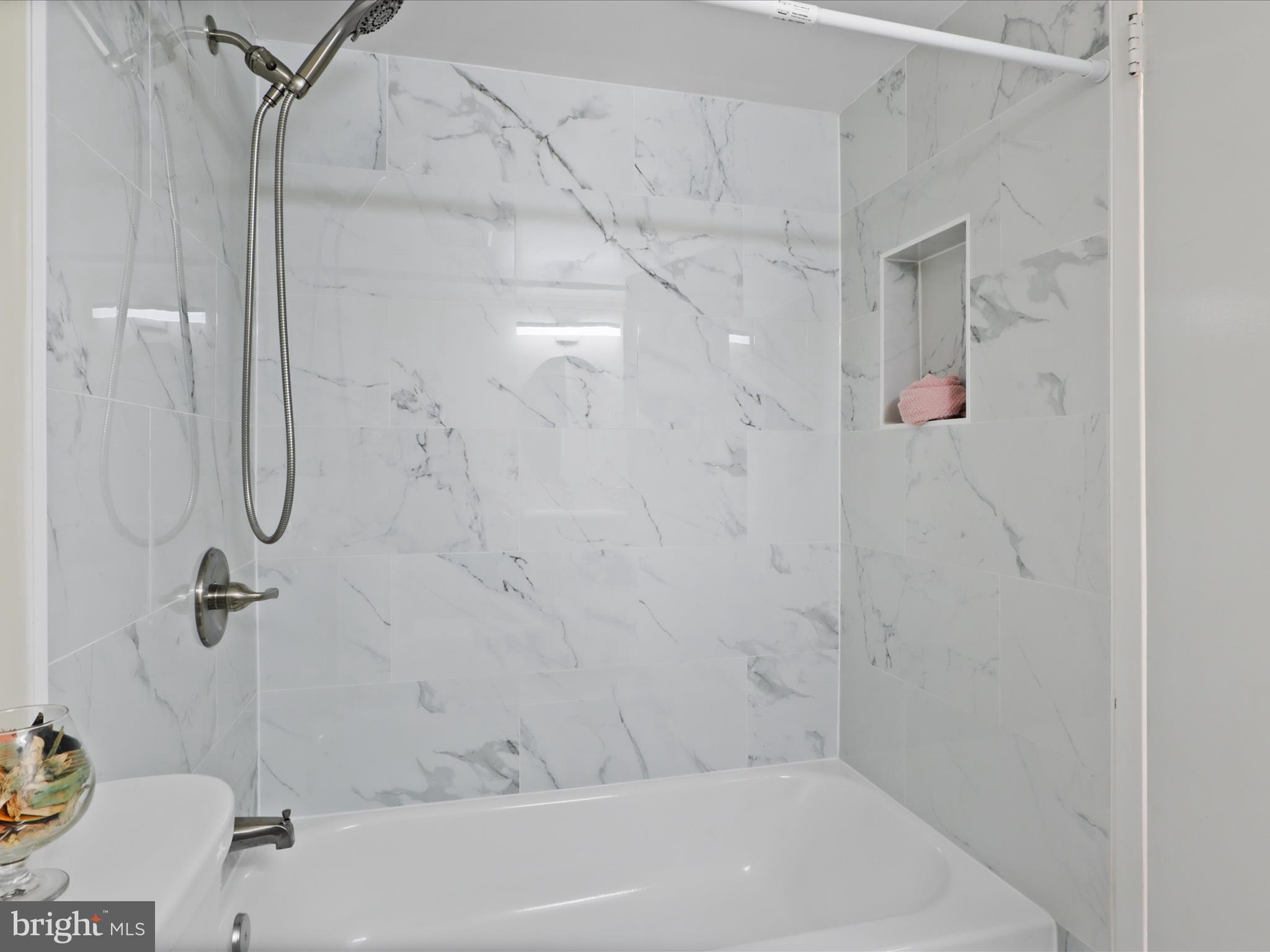 HAWTHORNE VILLAGE - Residential