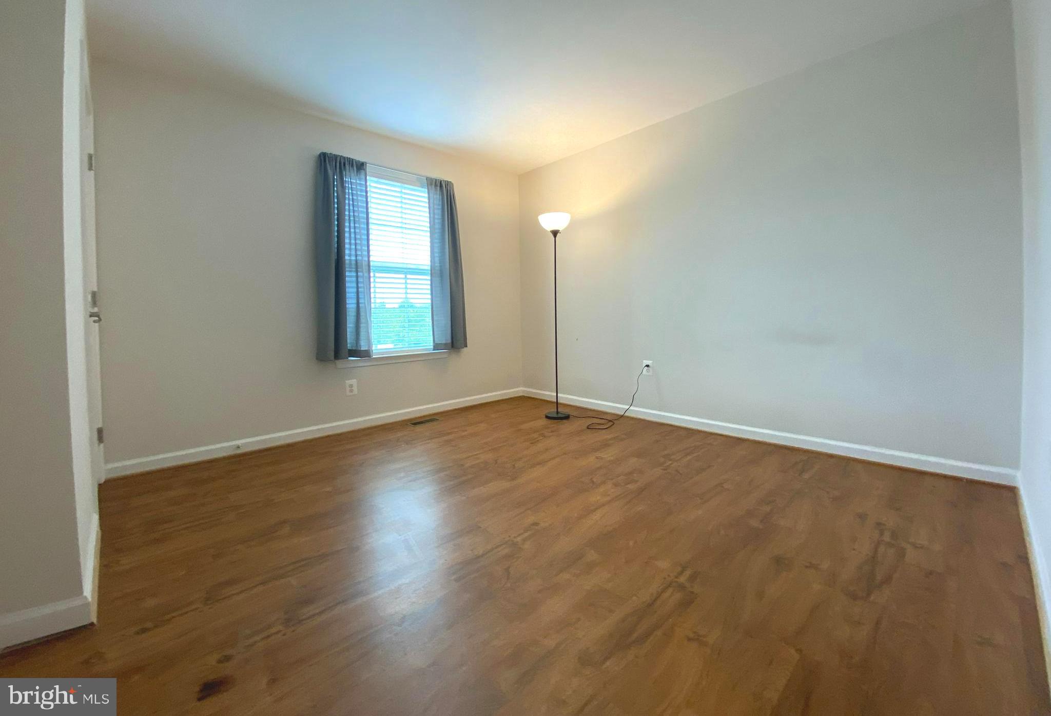 THREE FLAGS - Residential Lease