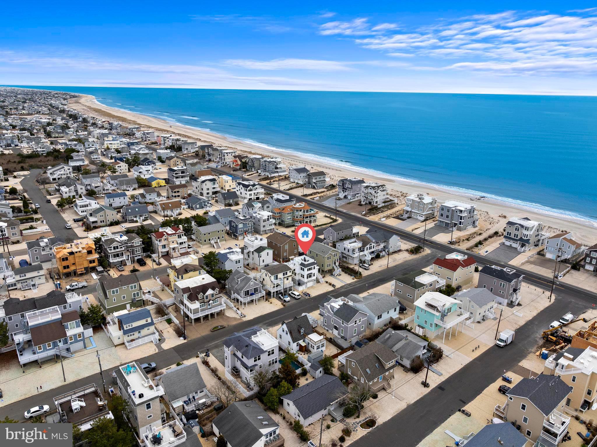 7 W JACQUELINE AVENUE