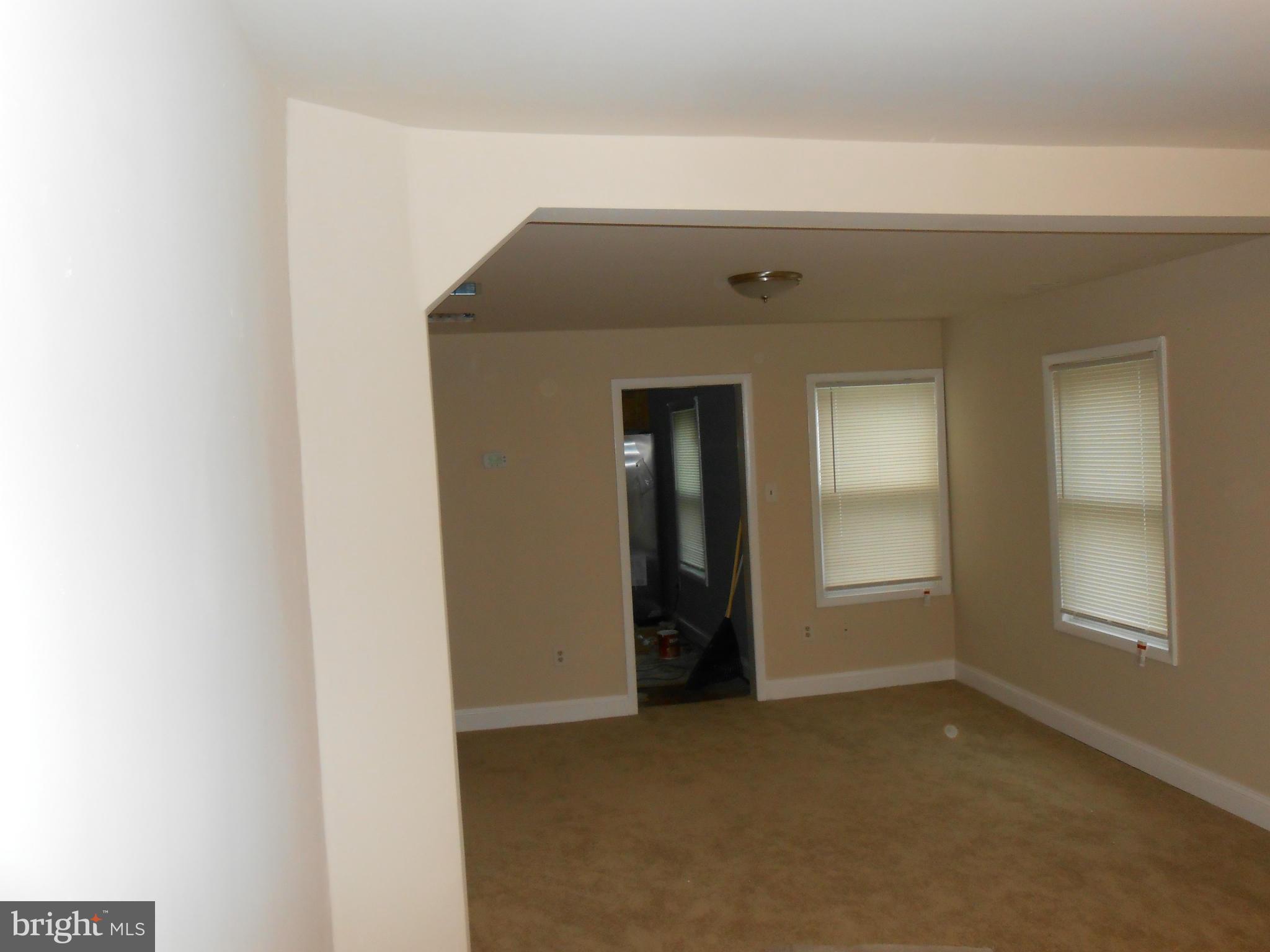 KNOTT'S-WEST GLYMONT IND - Residential Lease