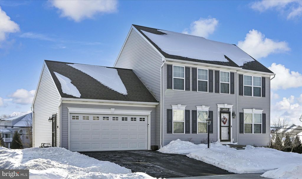 Photo of 631 Fieldstone Dr, ANNVILLE, PA 17003 (MLS # PALN2024628)