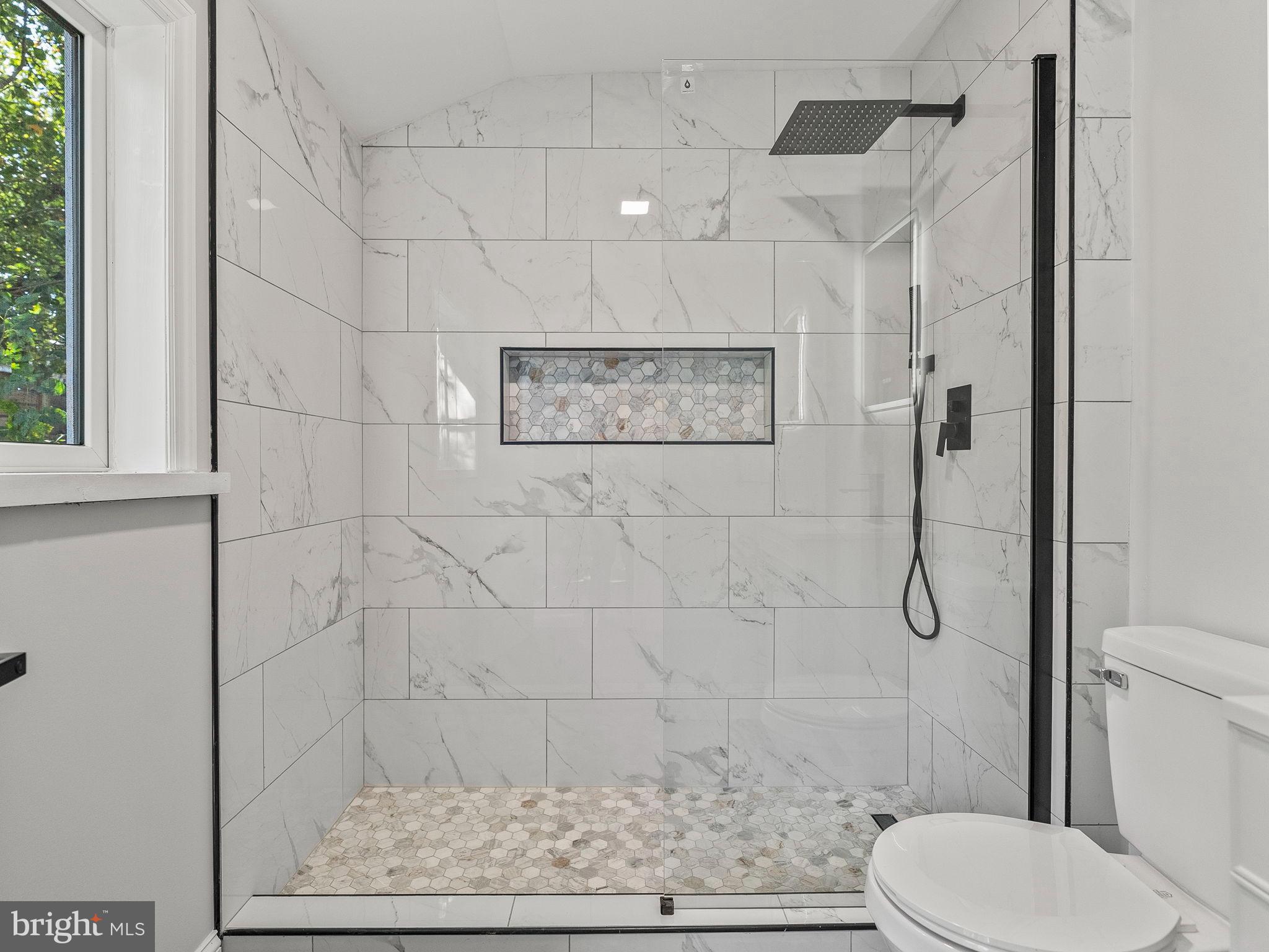 EAST FALLS - Residential