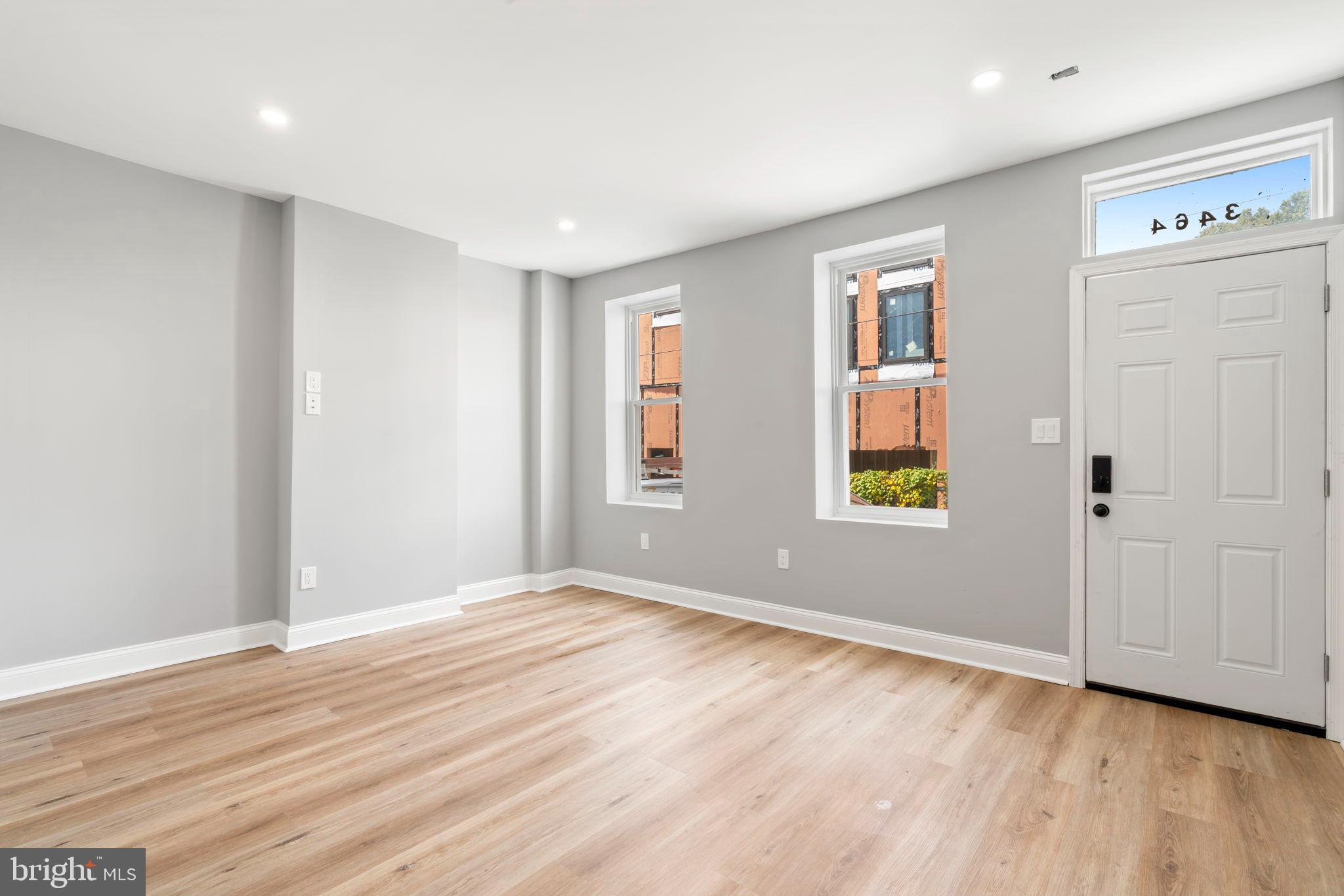 EAST FALLS - Residential