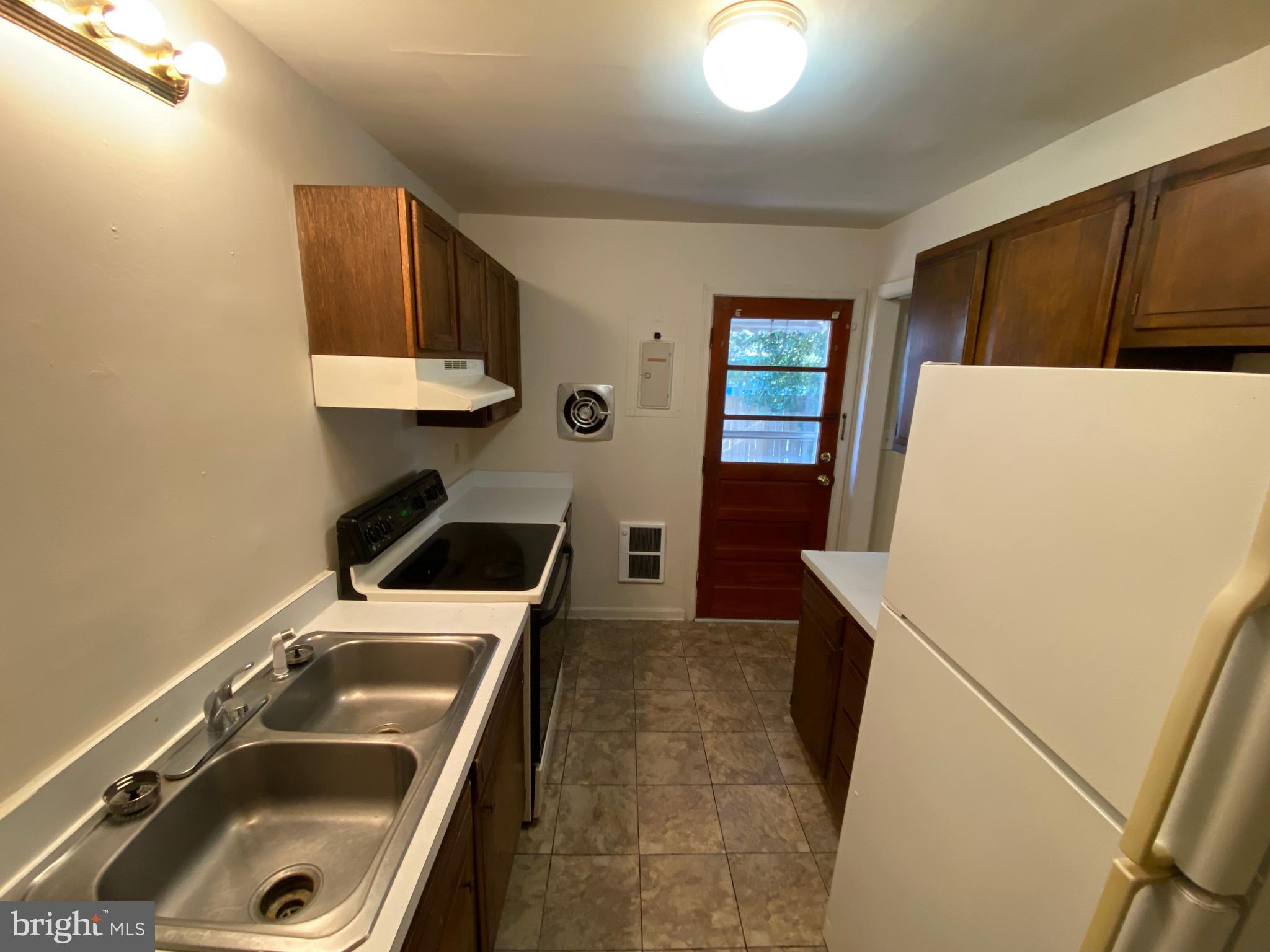 DUCLOS - Residential Lease