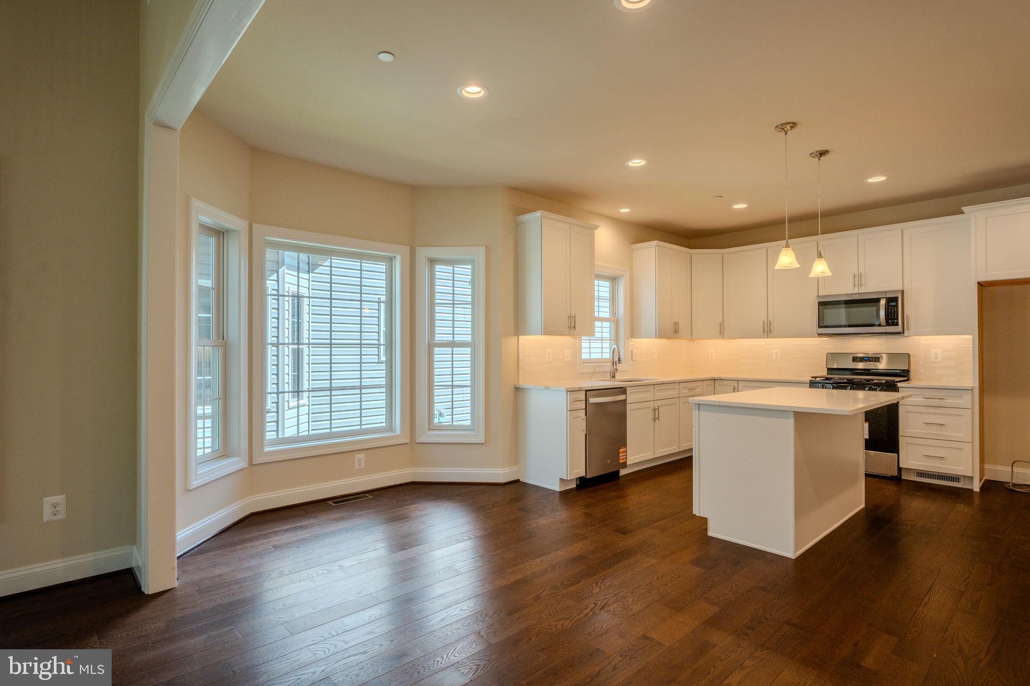 DOROLY GARDENS - Residential