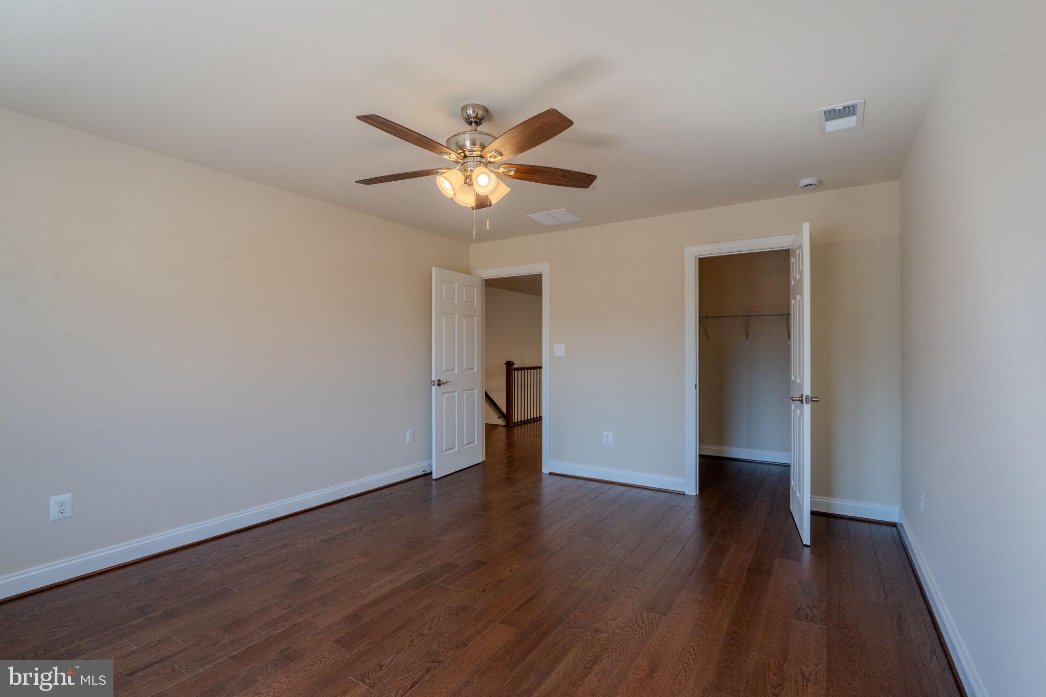 DOROLY GARDENS - Residential