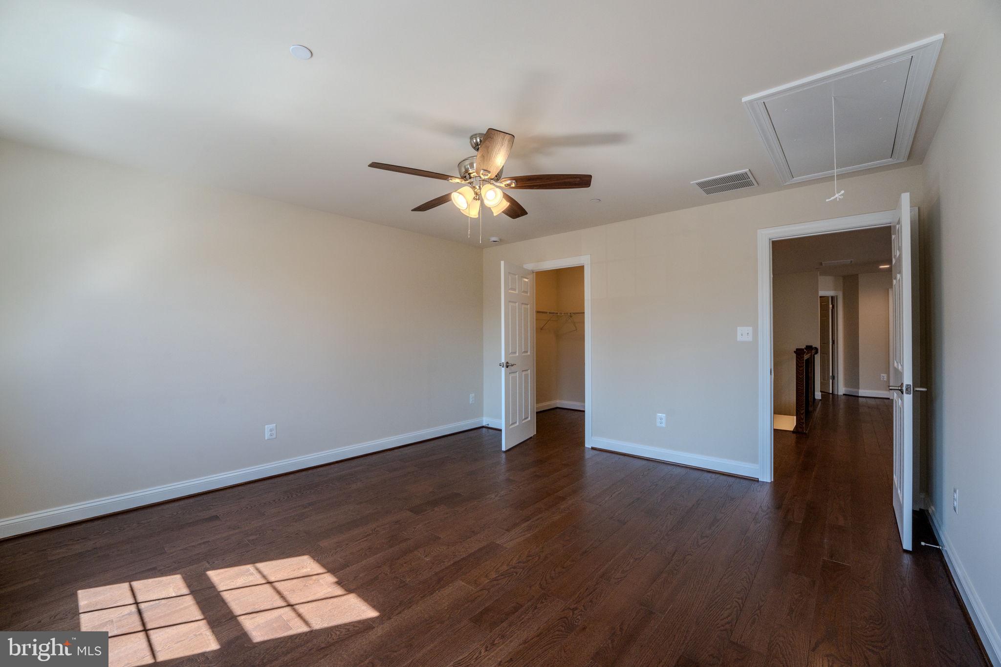 DOROLY GARDENS - Residential