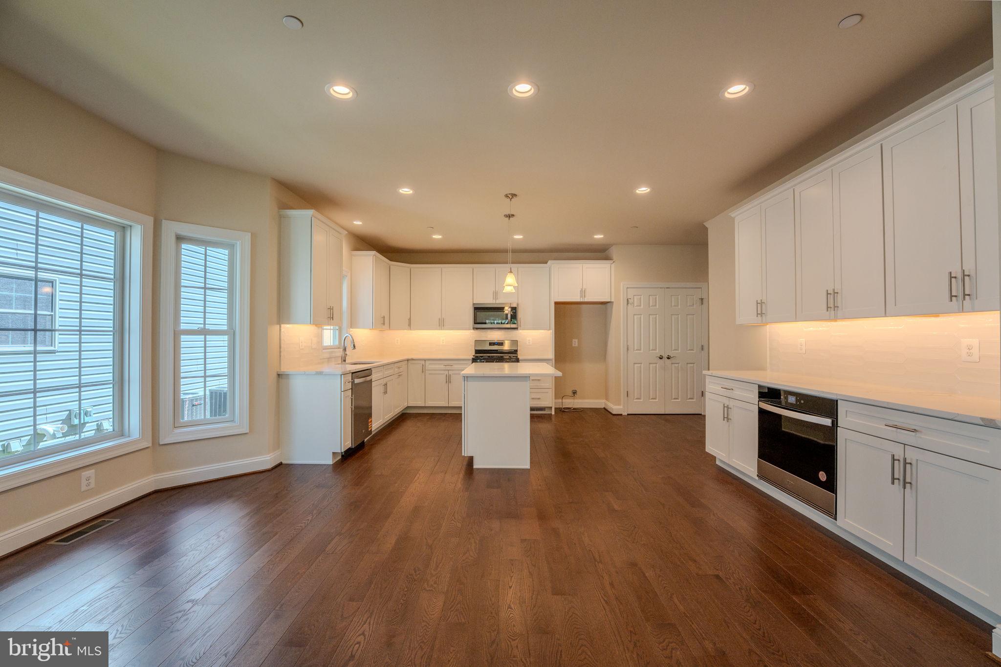 DOROLY GARDENS - Residential