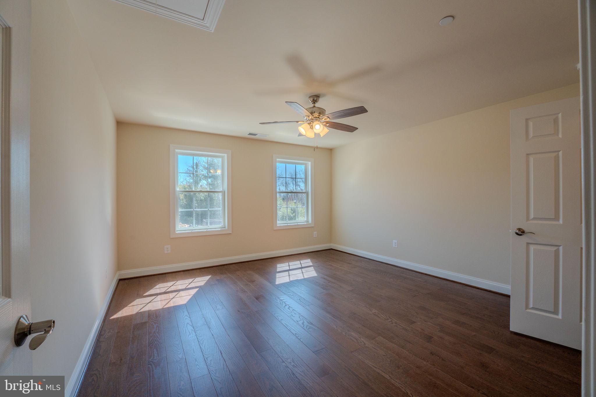 DOROLY GARDENS - Residential