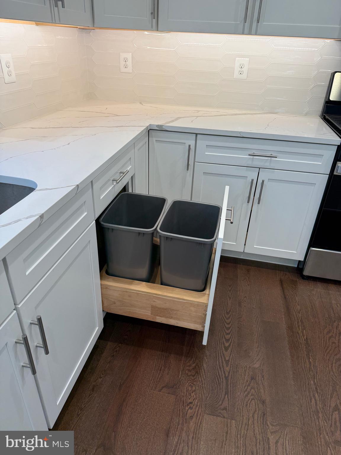 DOROLY GARDENS - Residential