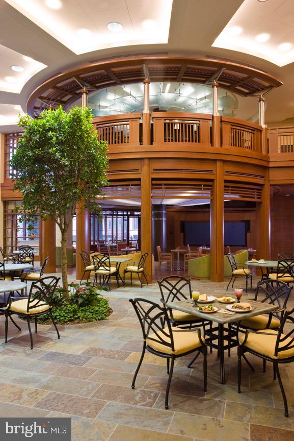 FOX HILLS - Residential