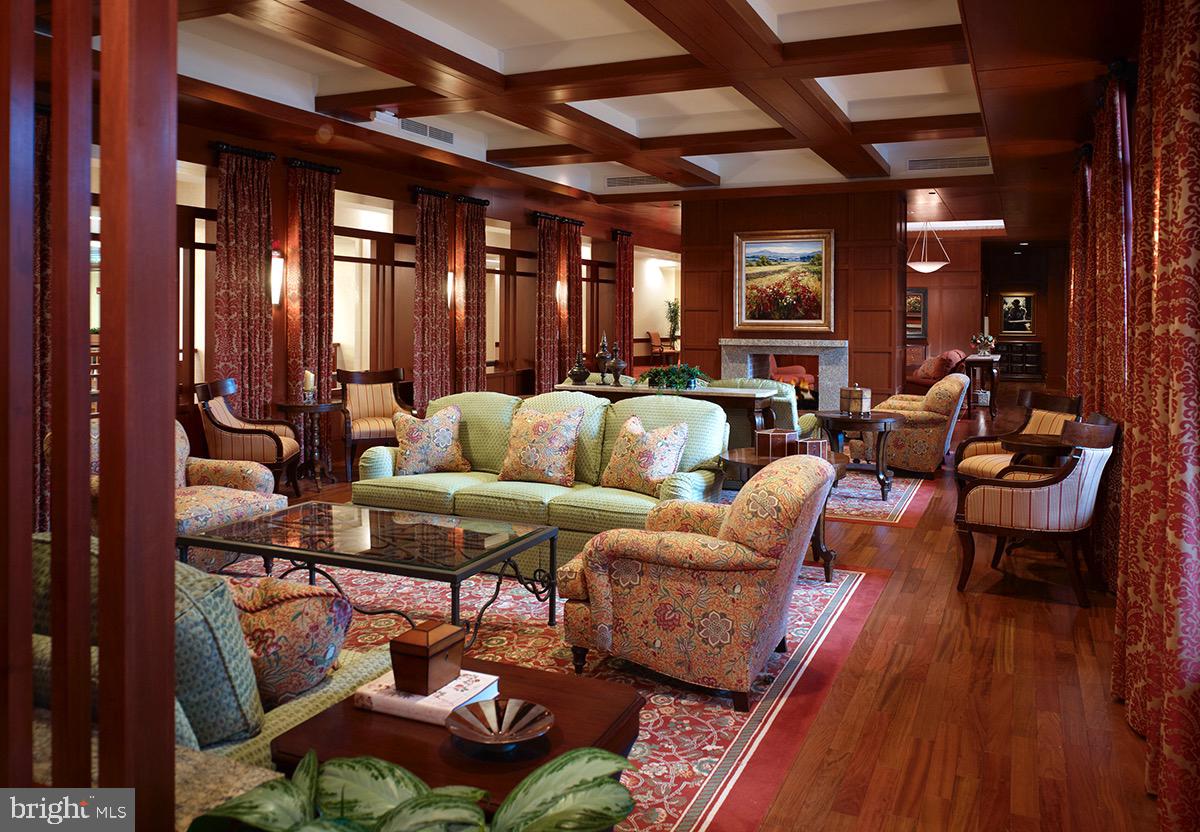 FOX HILLS - Residential