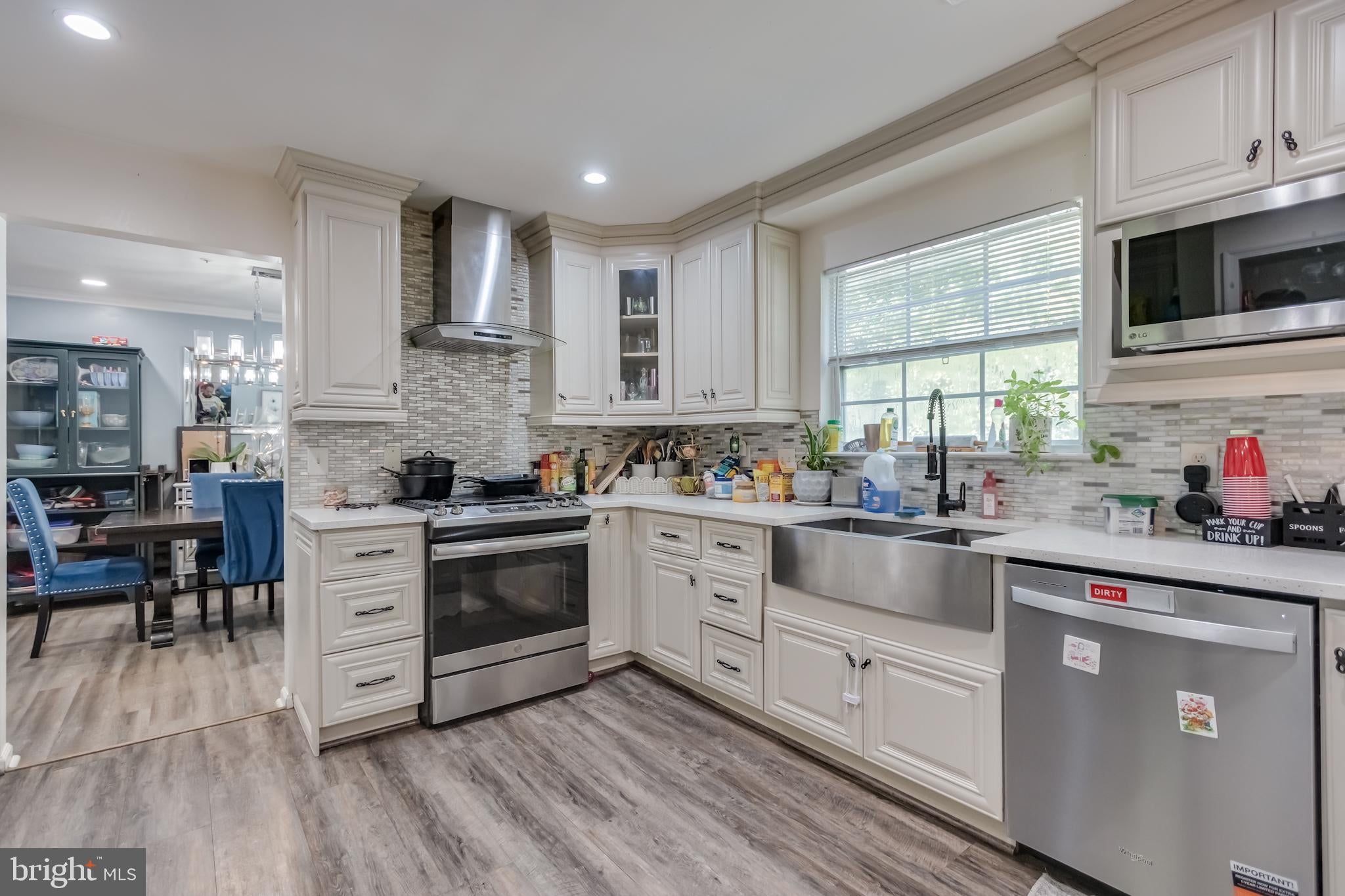 3107 LA DOVA WAY