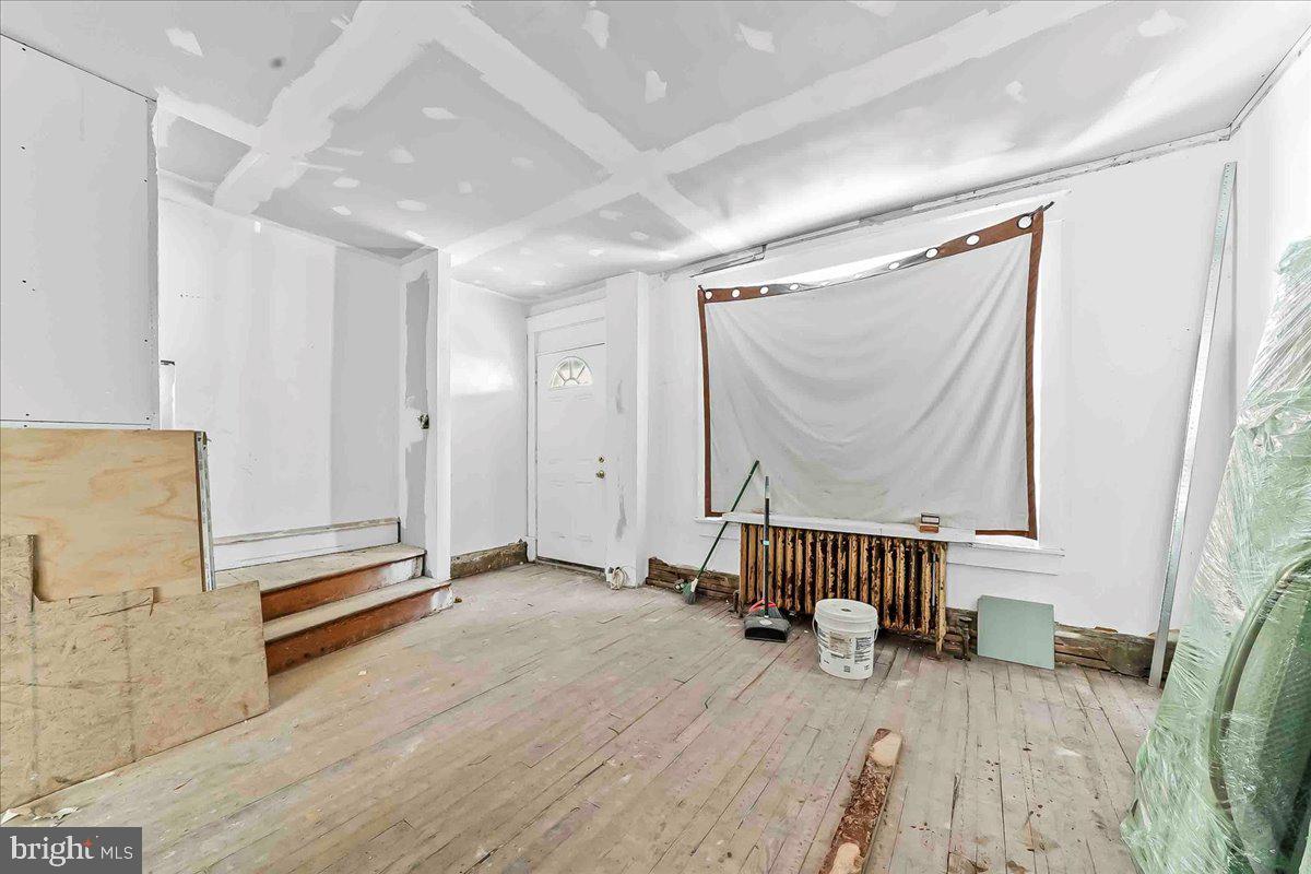 PHILADELPHIA (WEST) - Residential