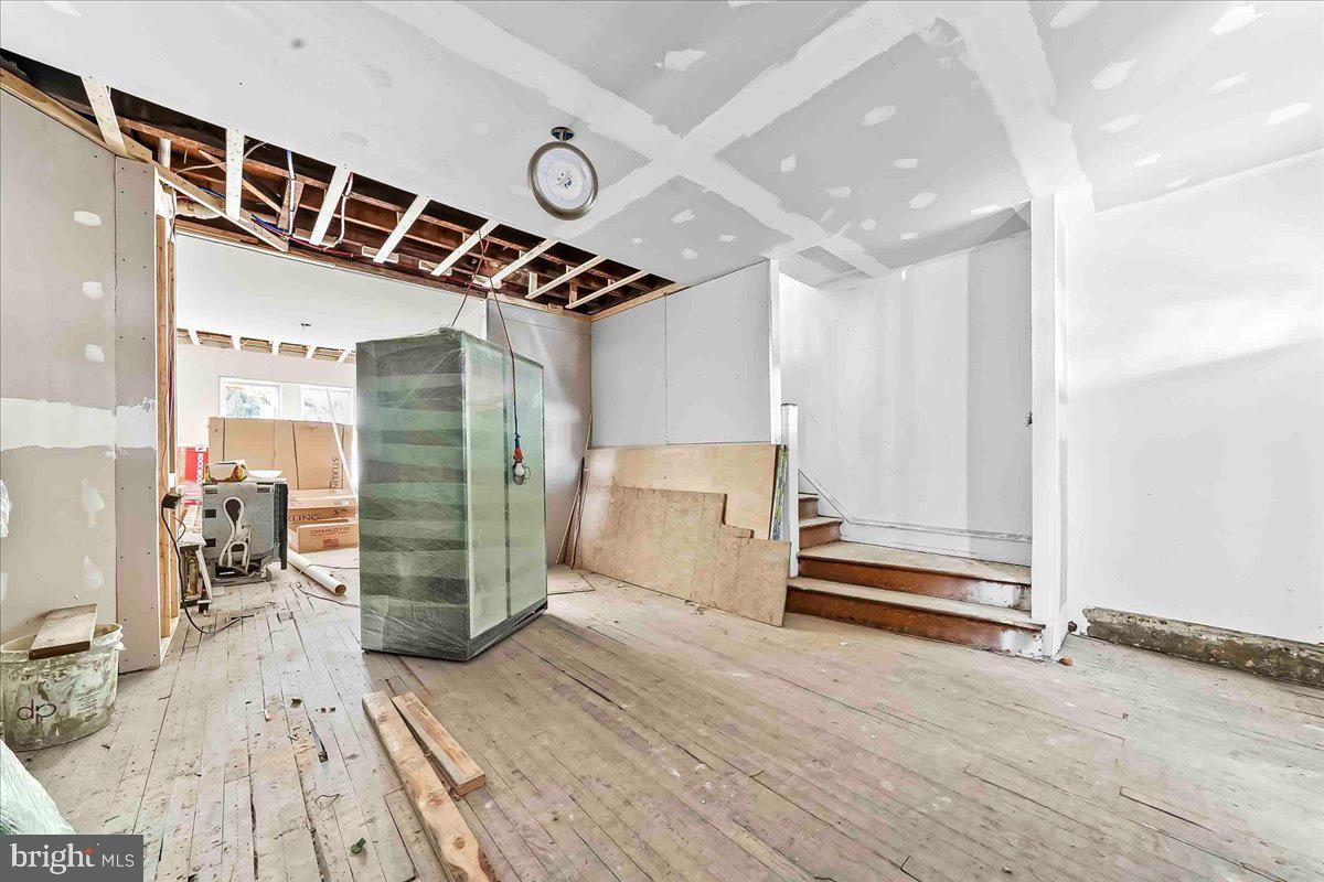 PHILADELPHIA (WEST) - Residential