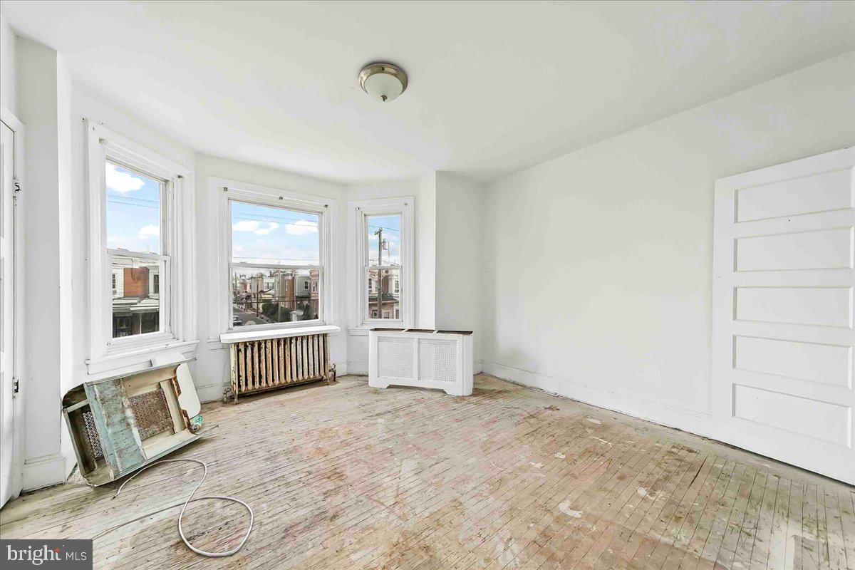 PHILADELPHIA (WEST) - Residential