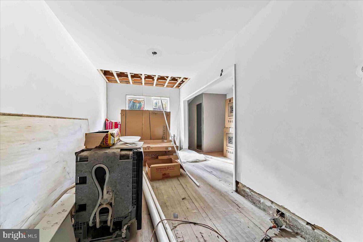 PHILADELPHIA (WEST) - Residential