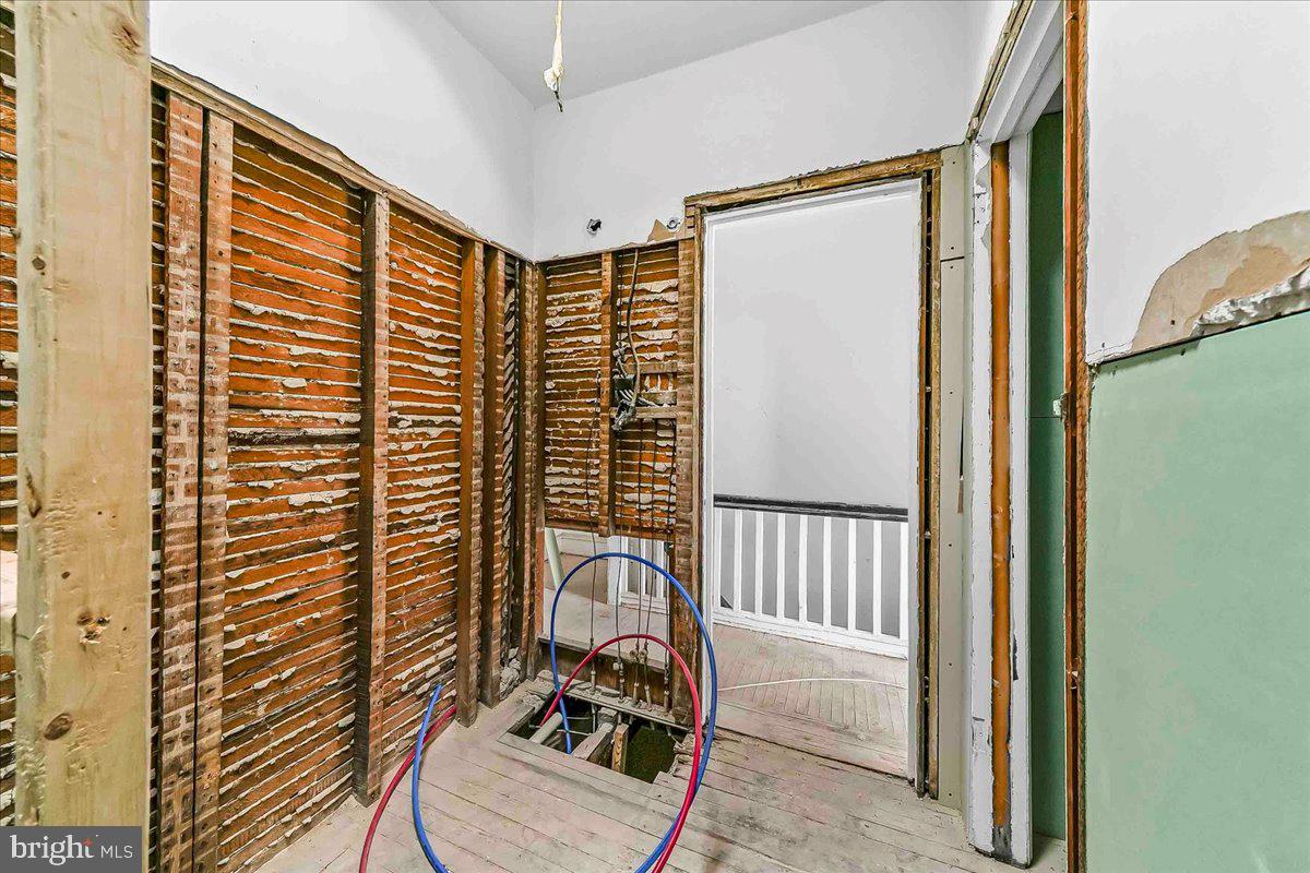 PHILADELPHIA (WEST) - Residential