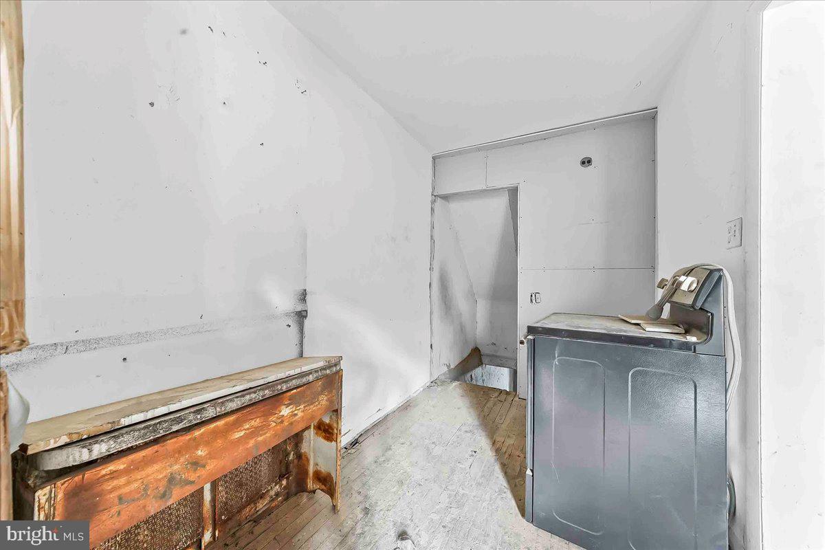 PHILADELPHIA (WEST) - Residential