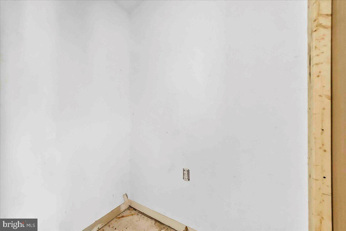 PHILADELPHIA (WEST) - Residential