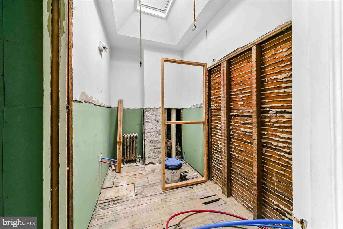 PHILADELPHIA (WEST) - Residential