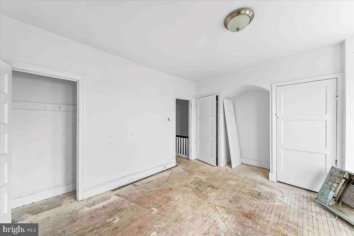 PHILADELPHIA (WEST) - Residential