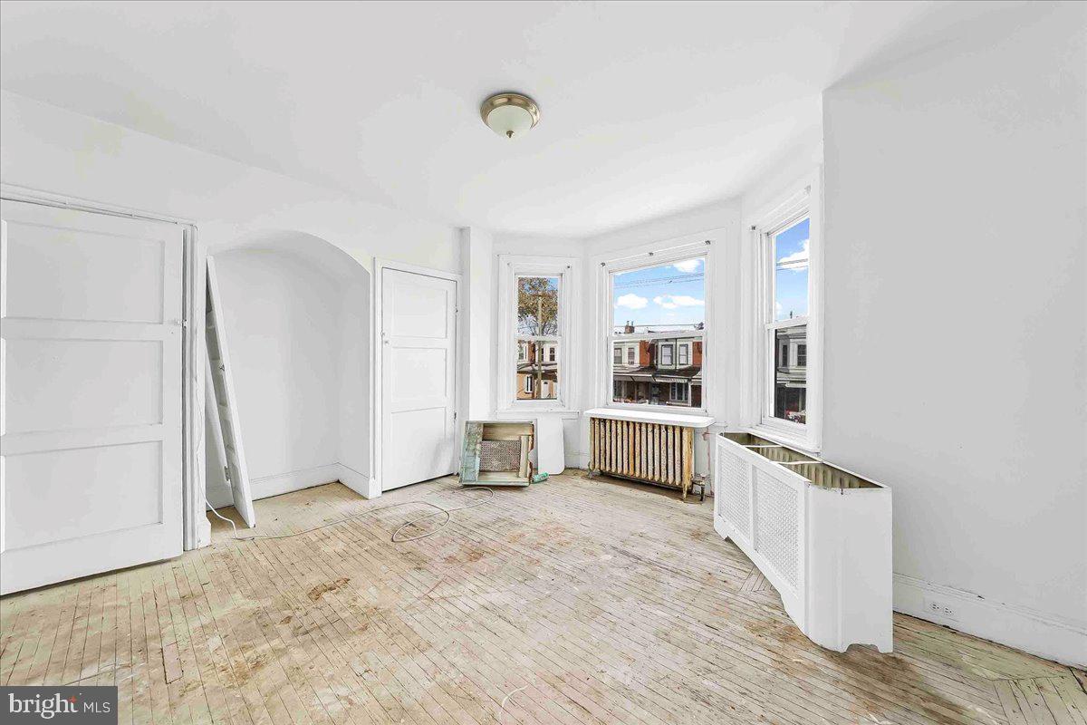 PHILADELPHIA (WEST) - Residential