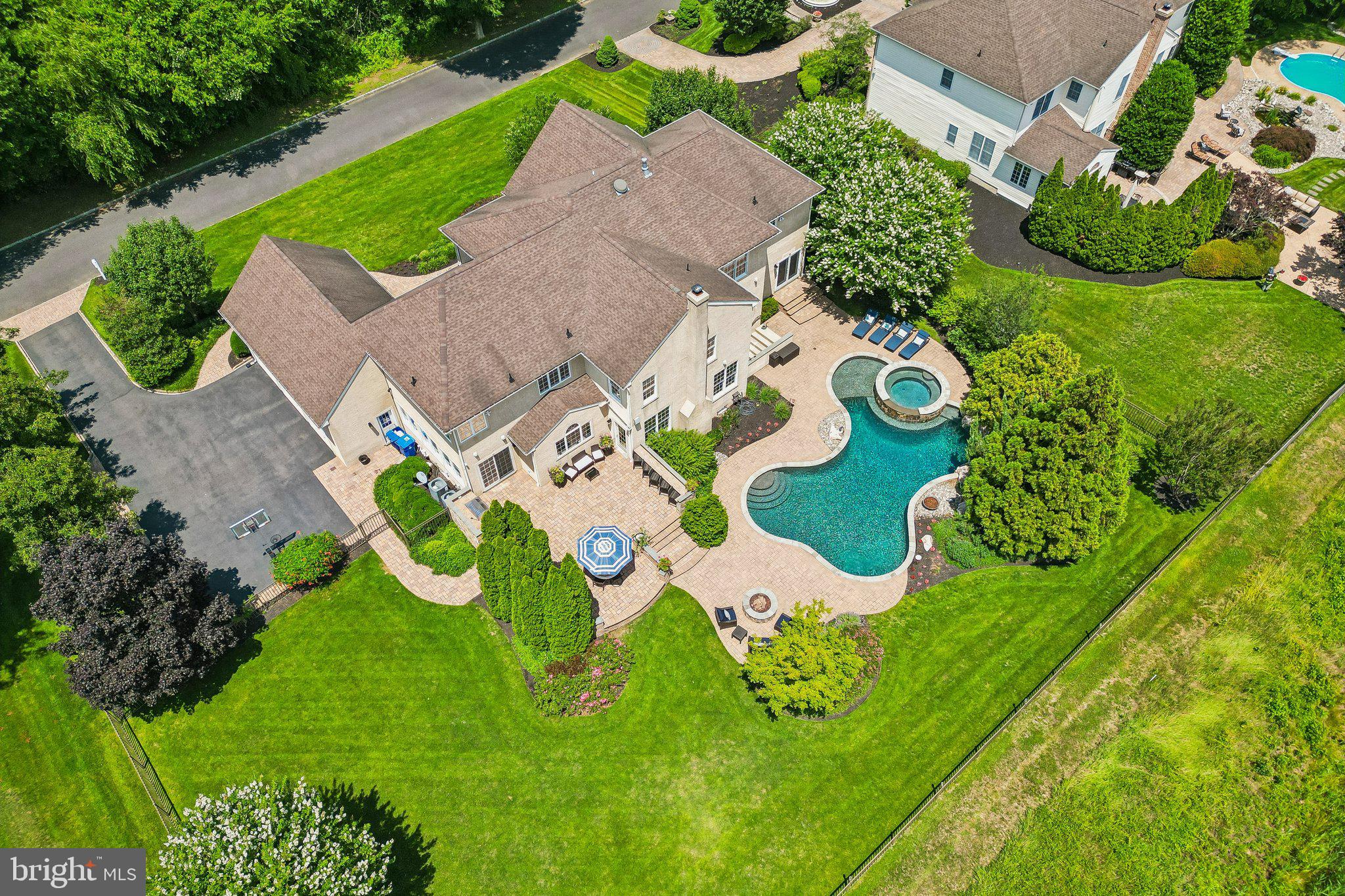 11 TROON COURT