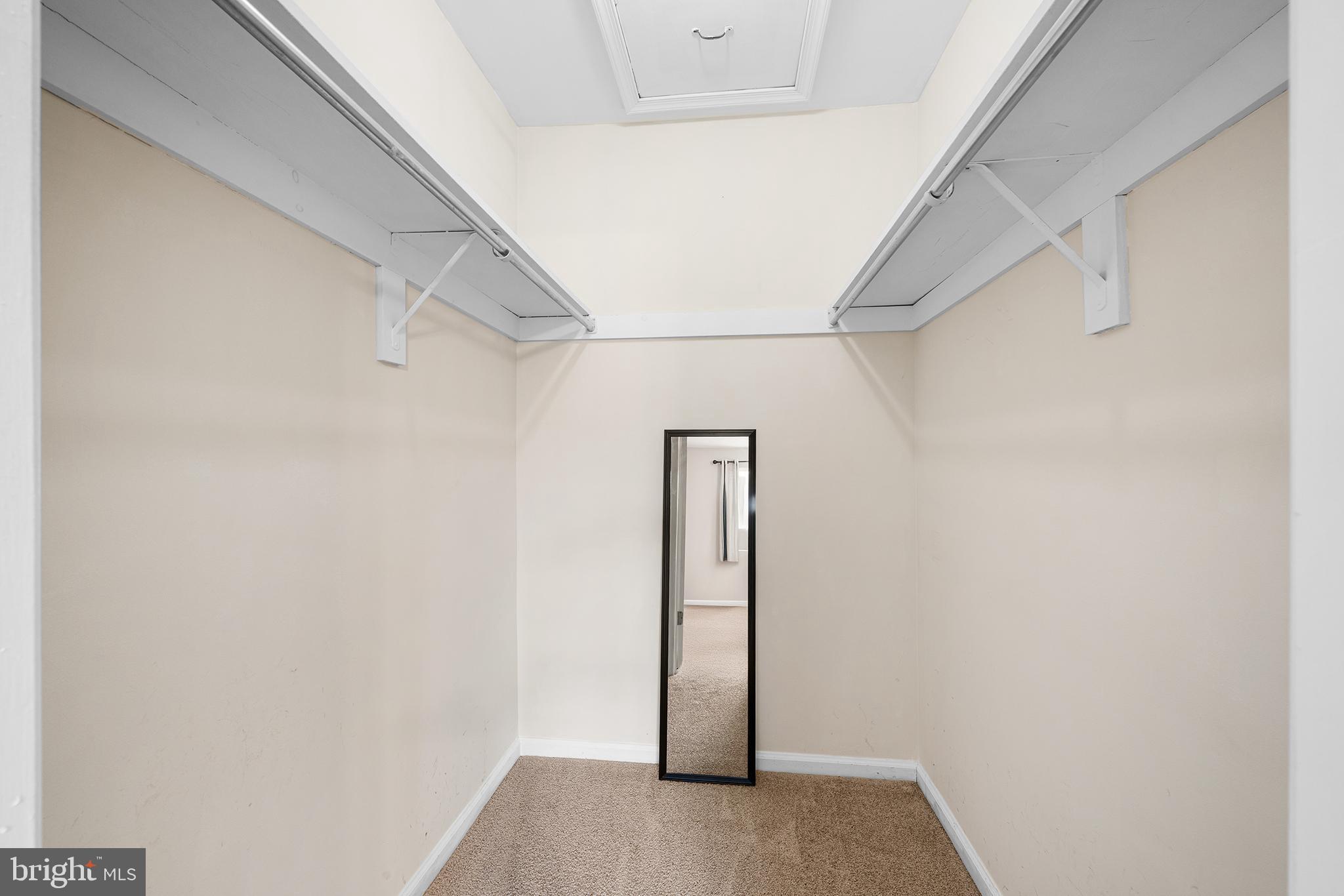 MONTGOMERY BROOK - Residential