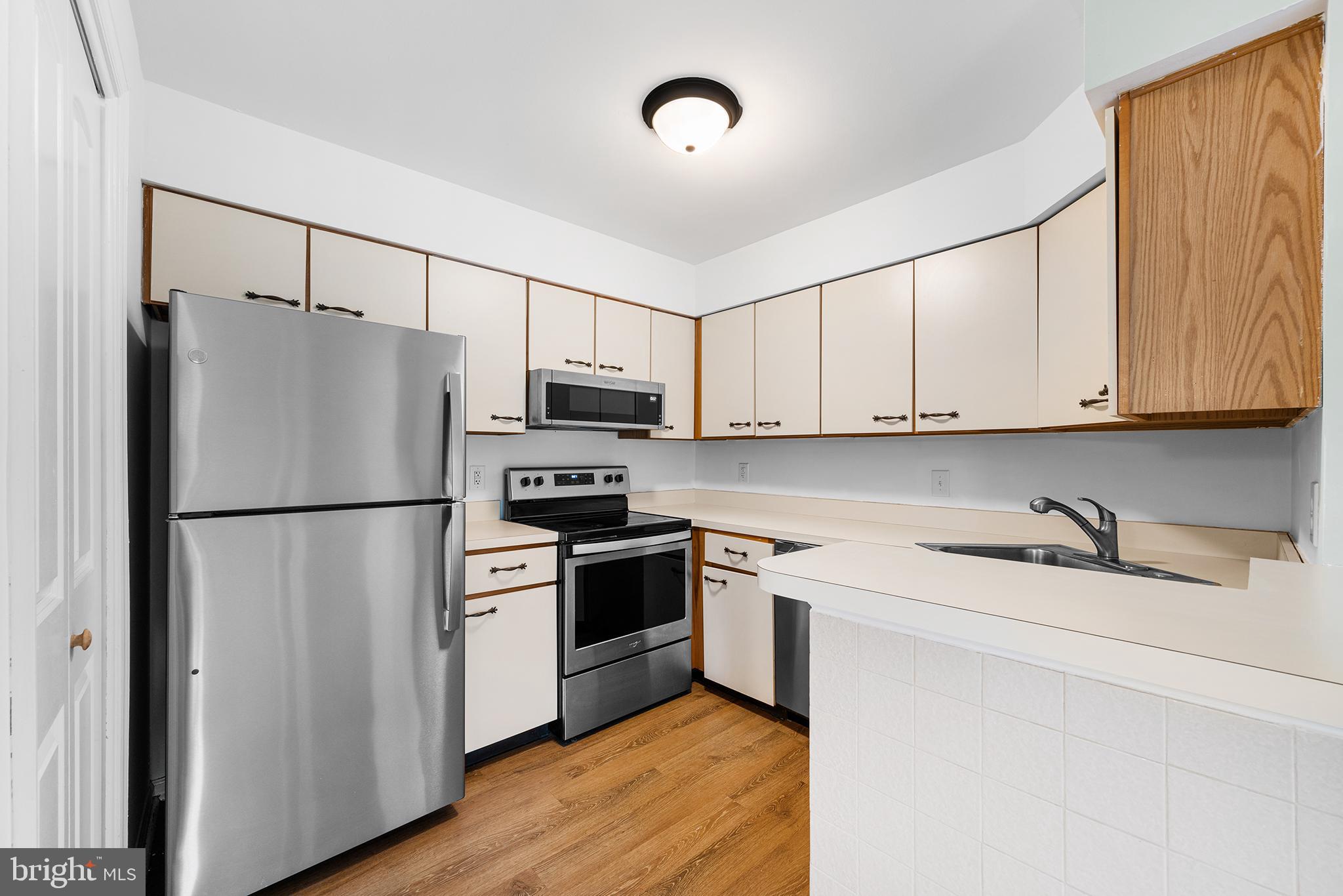 MONTGOMERY BROOK - Residential