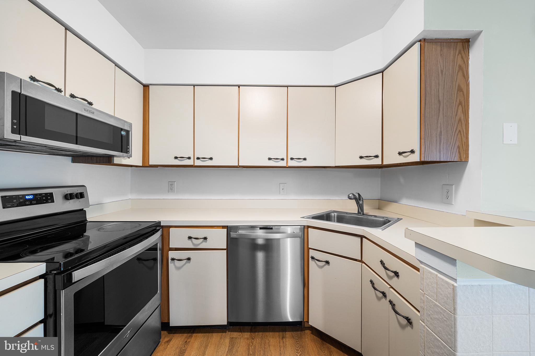 MONTGOMERY BROOK - Residential