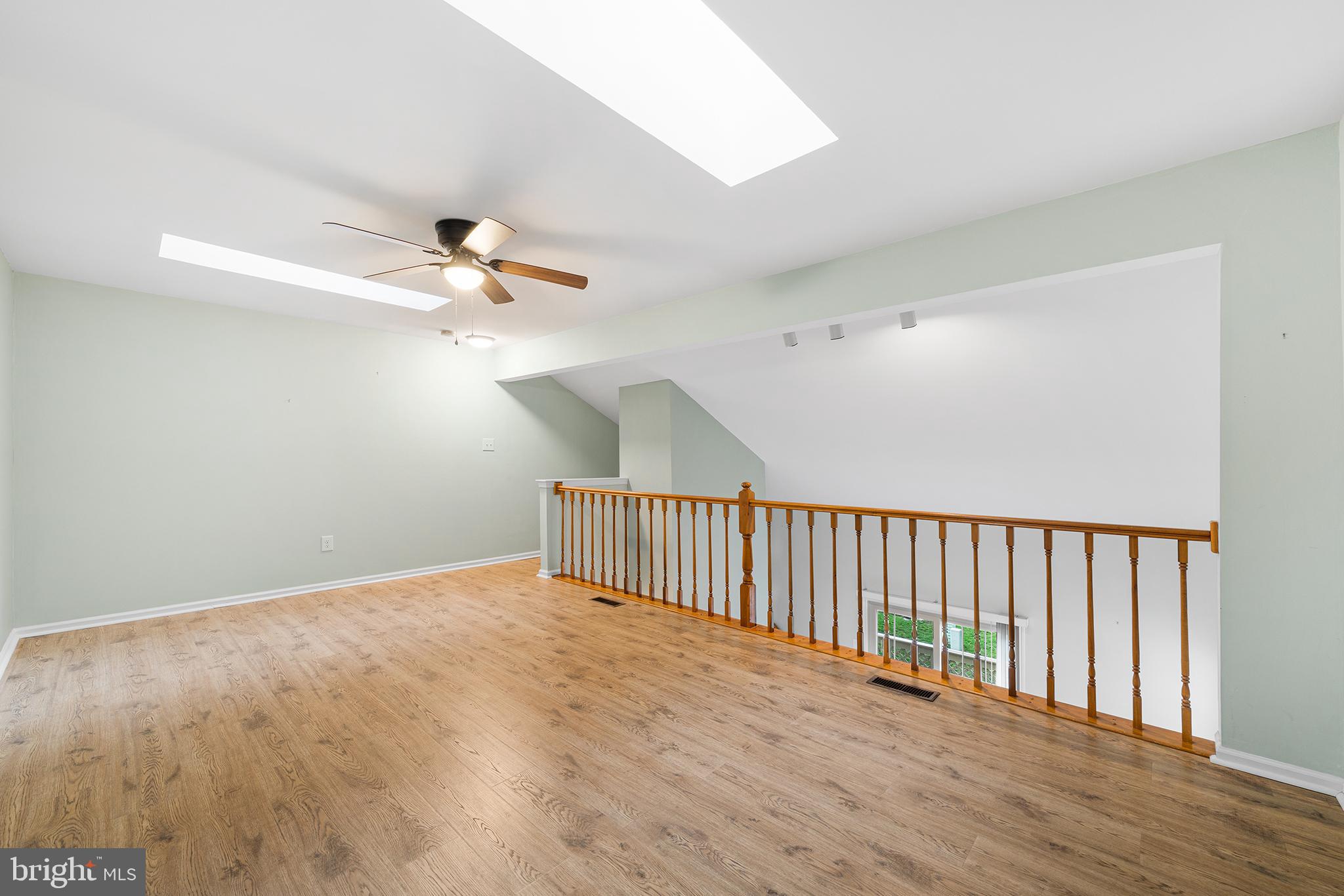 MONTGOMERY BROOK - Residential