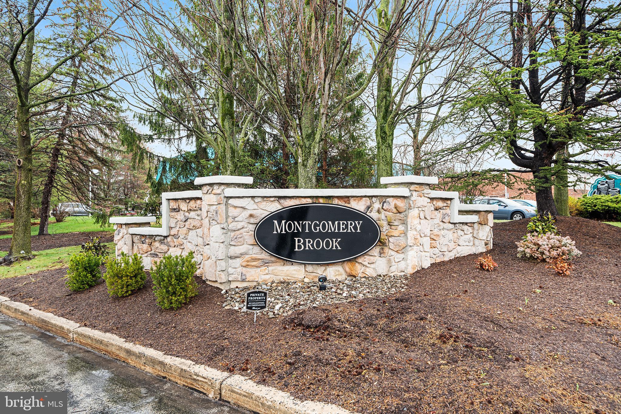 MONTGOMERY BROOK - Residential