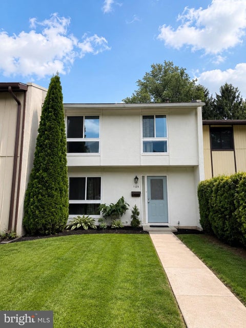 Photo of 123 Woodgate Court, STERLING, VA 20164 (MLS # VALO2132312)