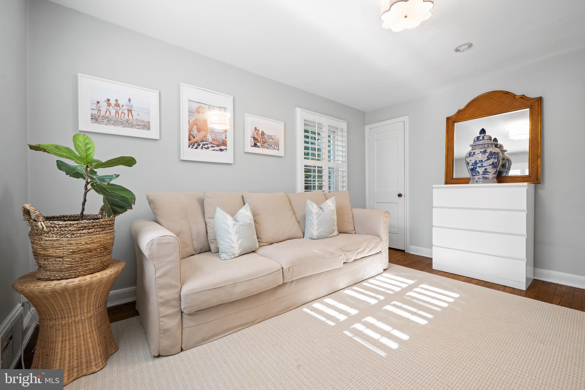 SOUTH WAYNE - Residential