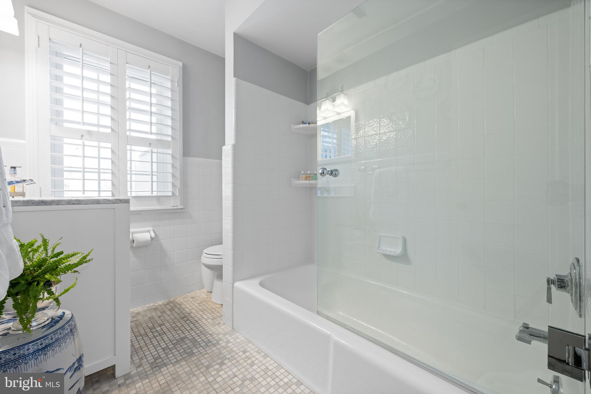 SOUTH WAYNE - Residential