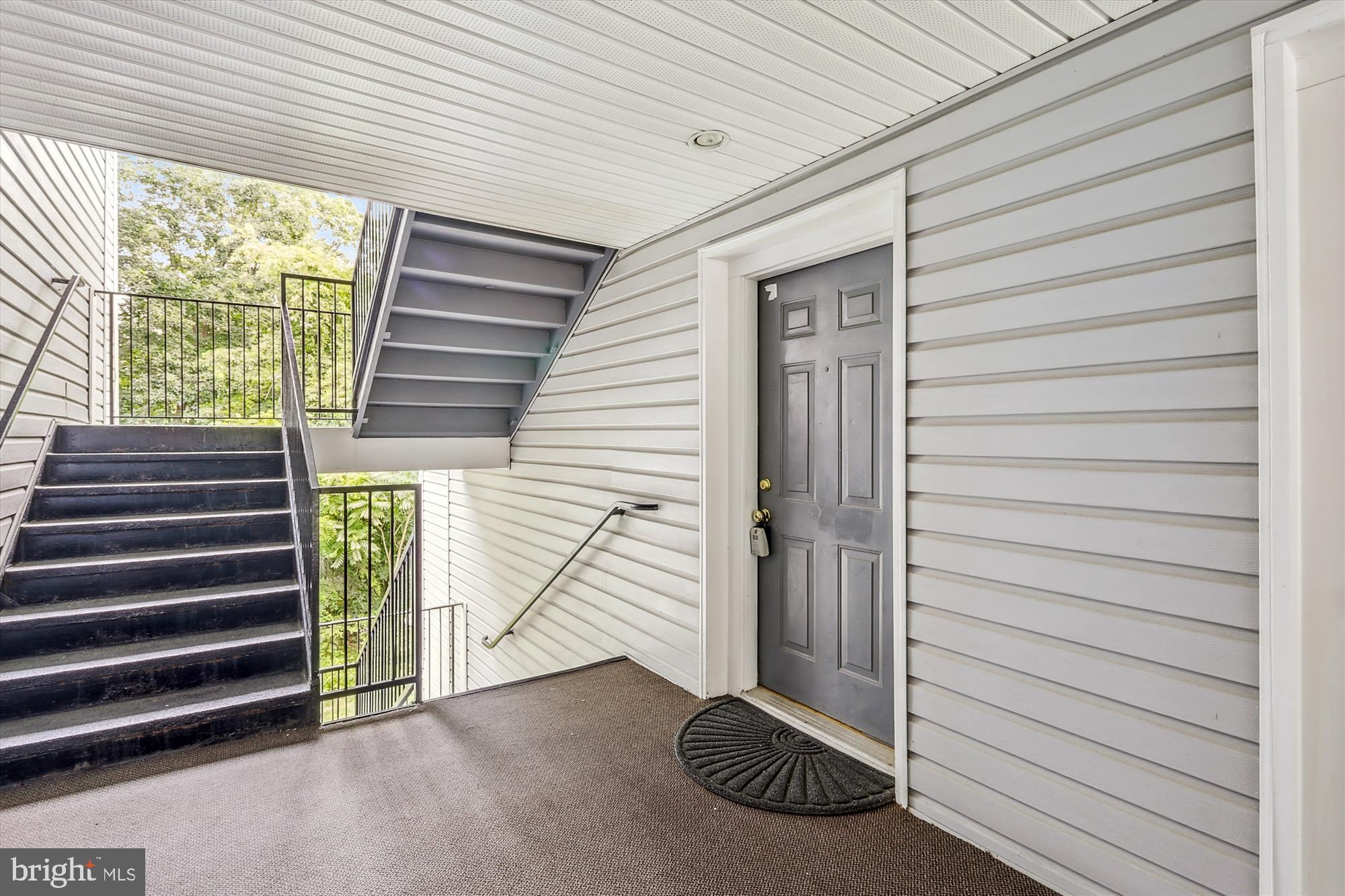 10007 VANDERBILT CIRCLE 10-6