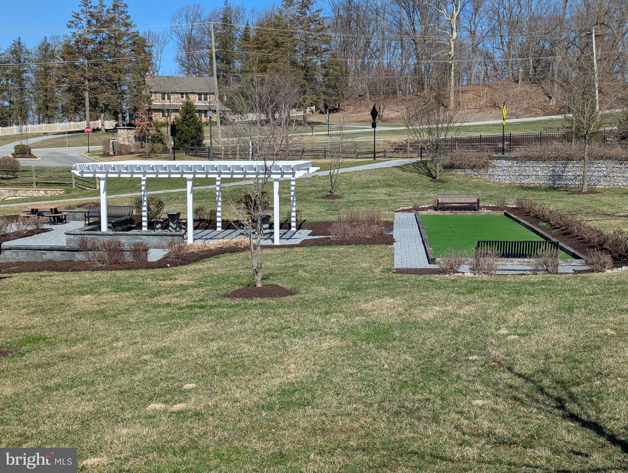 SPRING OAK - Residential