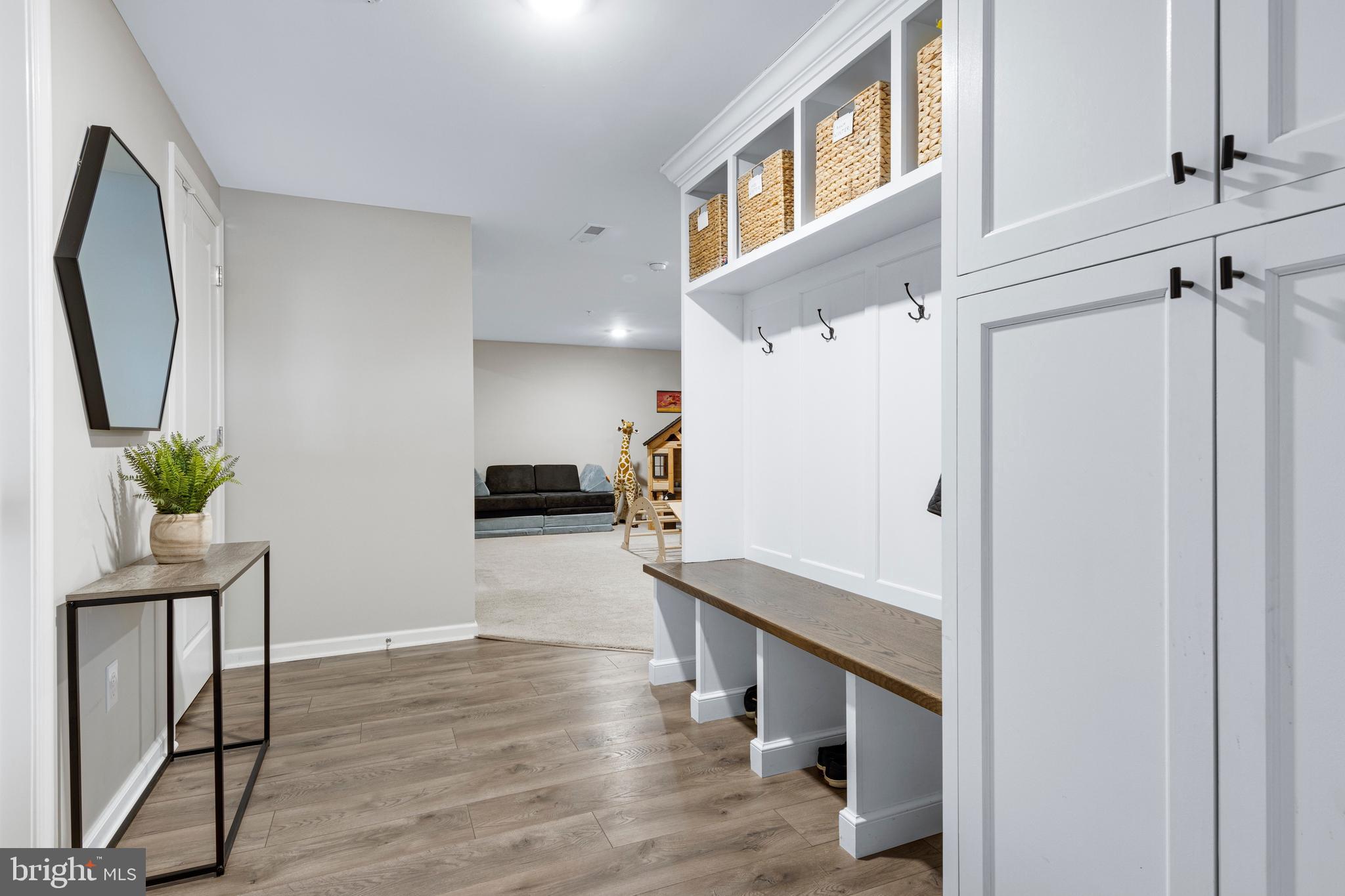 SPRING OAK - Residential