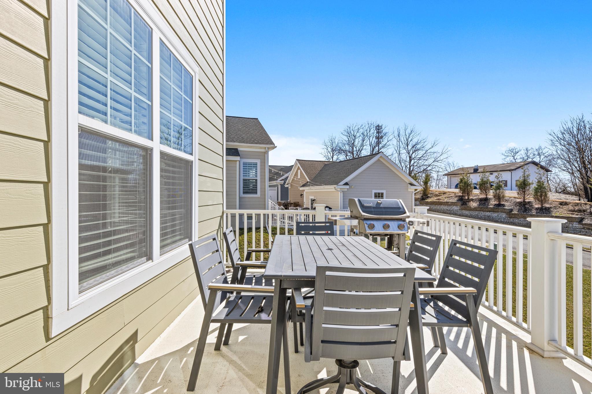 SPRING OAK - Residential